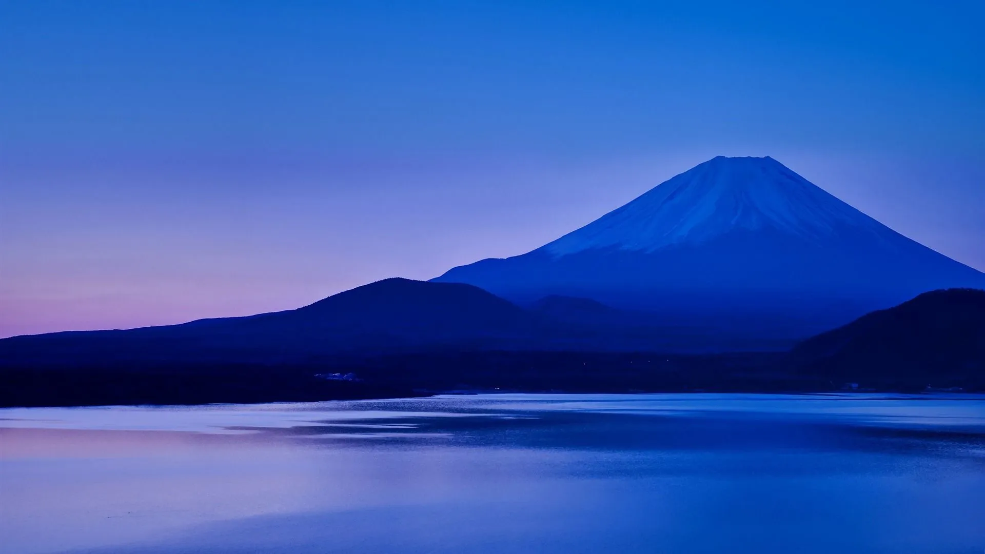 Lake Motosu And Mount Fuji HD Photo Wallpaper