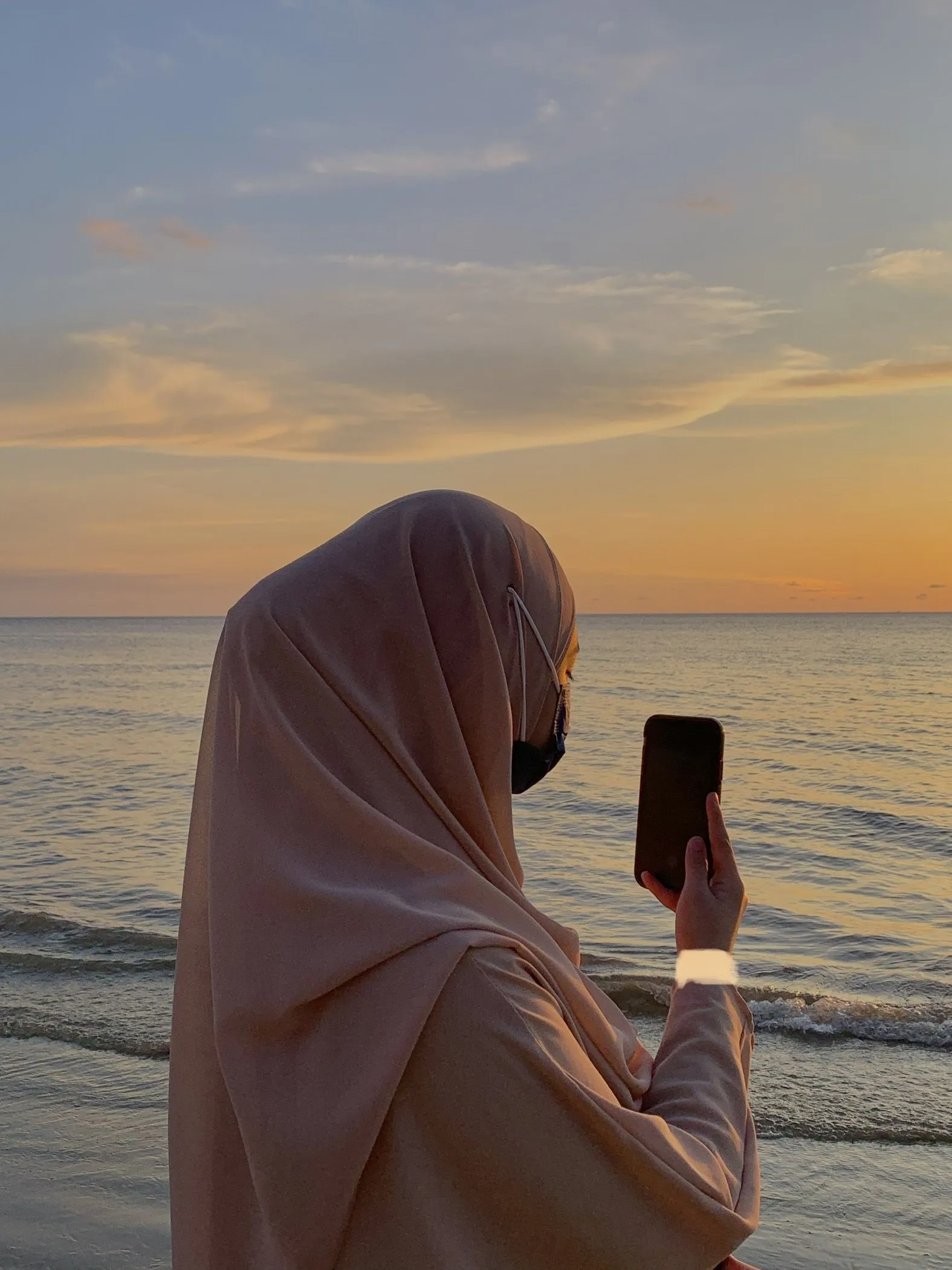 back ideas to save today. girl hijab, hijab aesthetic, girls ootd and more