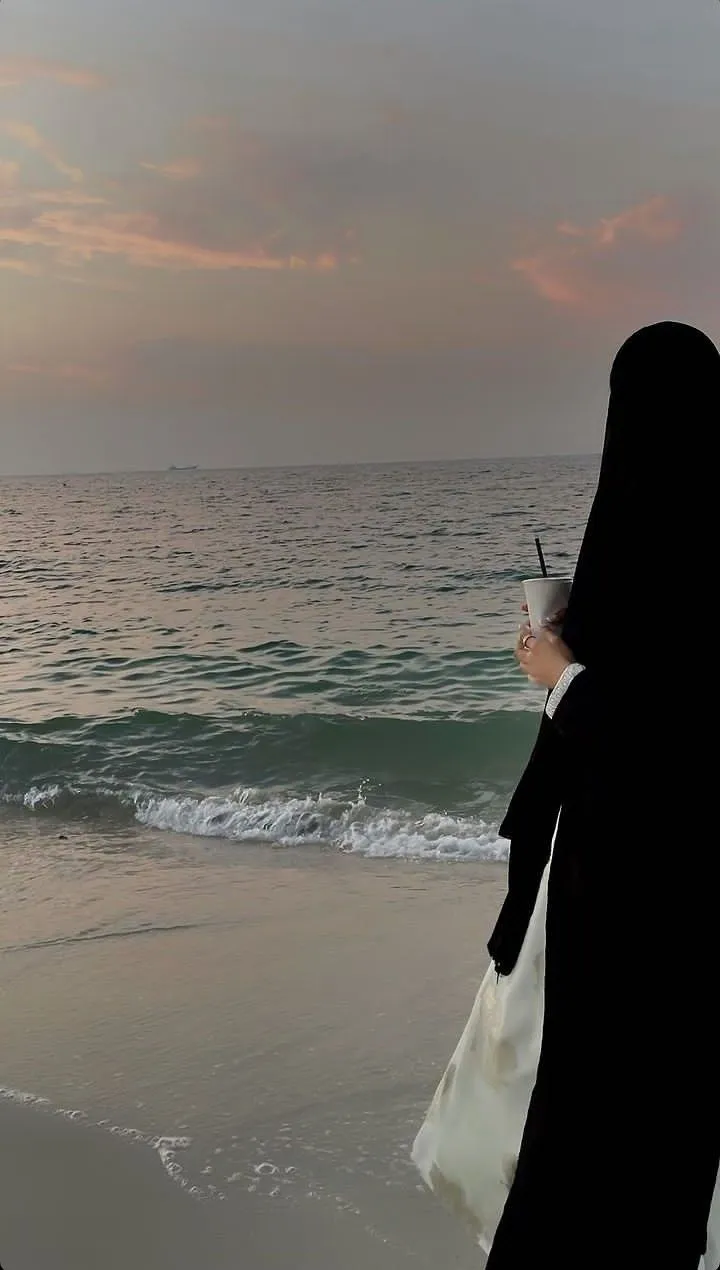 Women. Muslim photo, Hijab aesthetic, Hijabi aesthetic