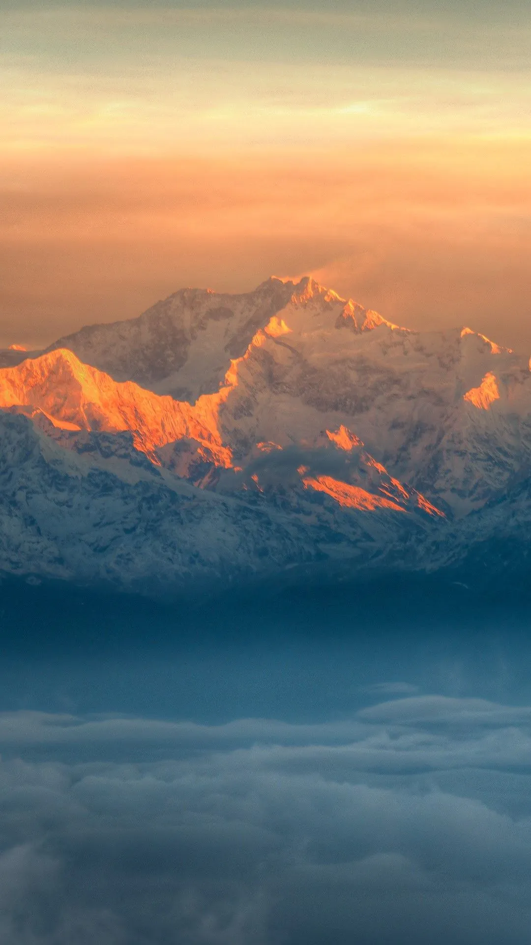 View of Kangchenjunga peak from Tiger Hill, Darjeeling, West Bengal, India. Windows Spotlight Image
