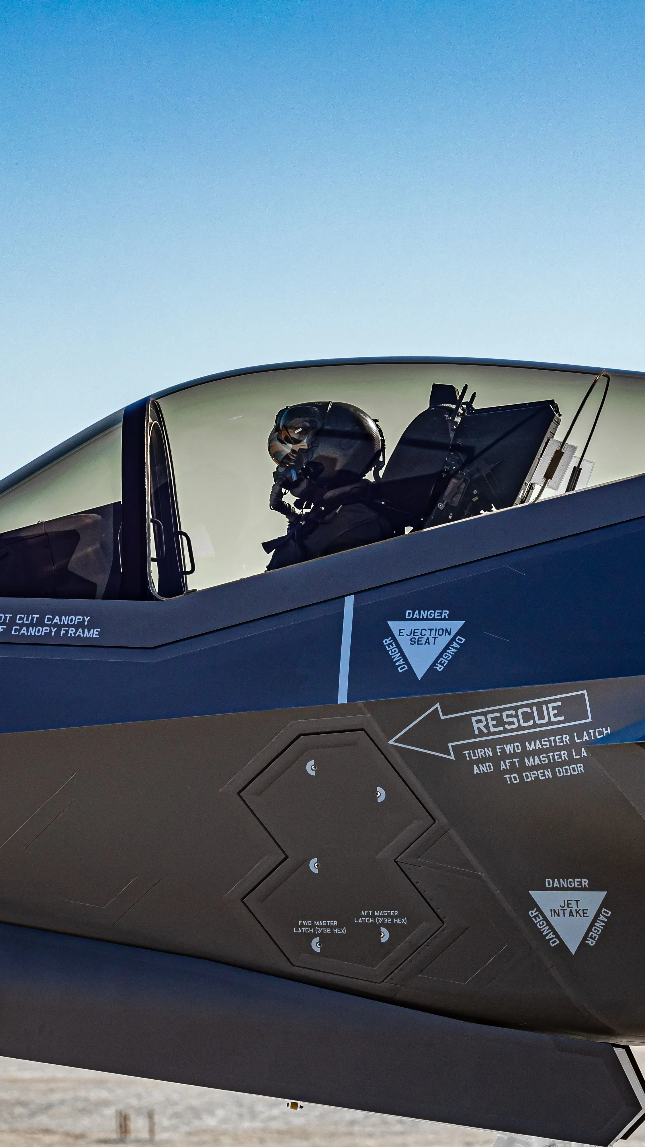 Download An F 35 Background For Your Device!