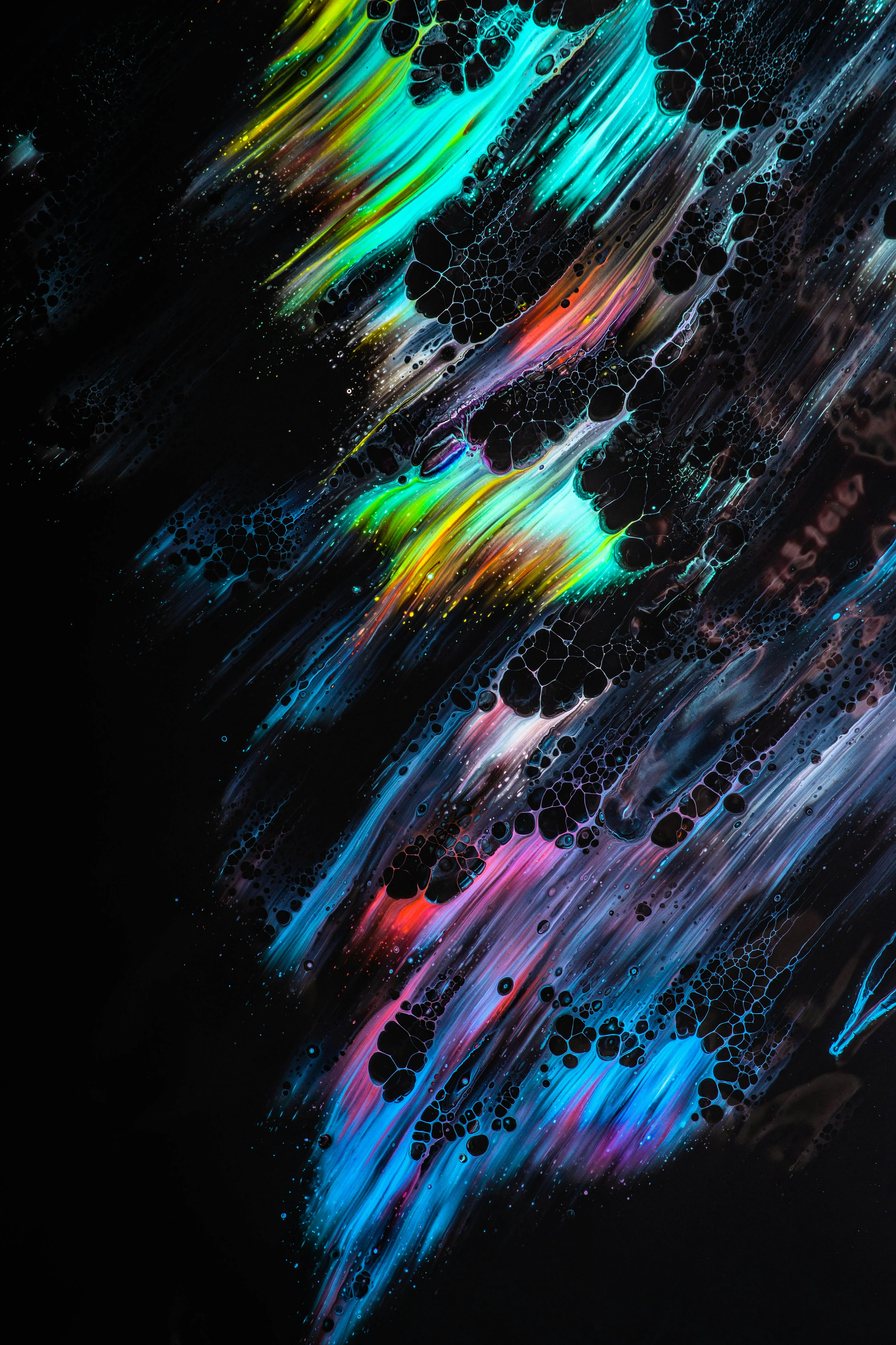 Abstract Illustration with Bright Colours and Dark Clouds · Free