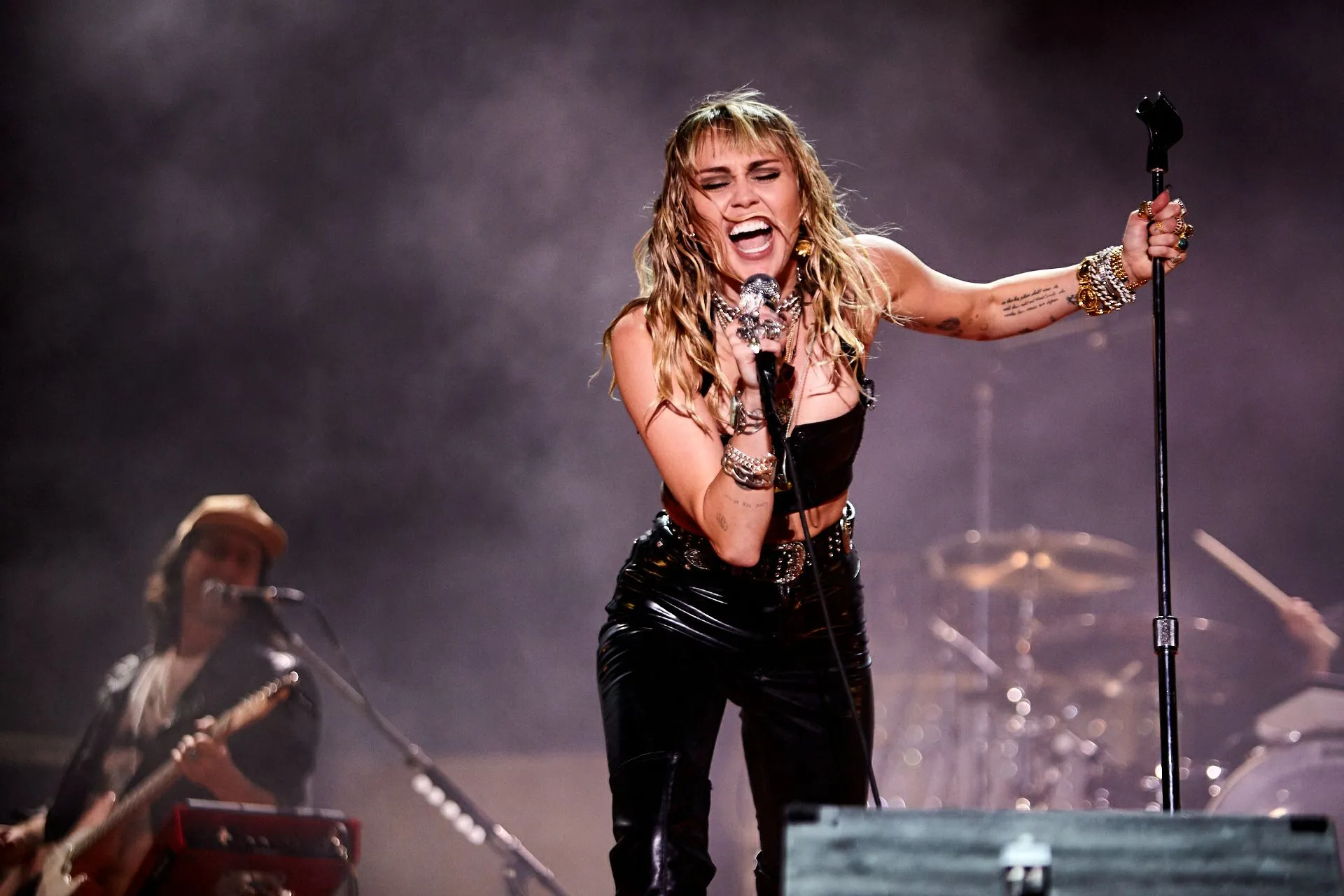 Miley Cyrus Rockstar Wallpaper, HD Celebrities 4K Wallpaper, Image and Background