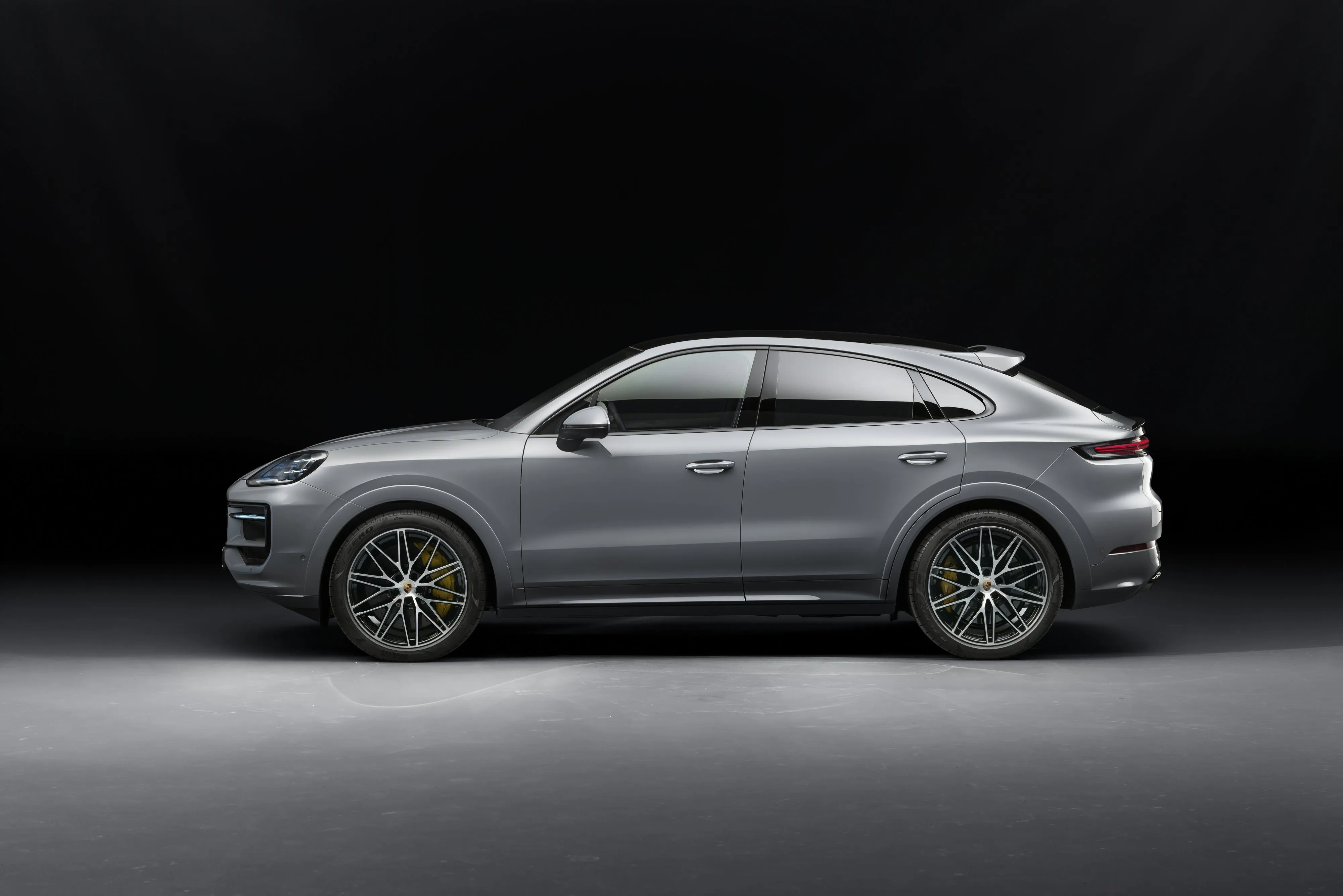 Download Vehicle Porsche Cayenne 4k Ultra HD Wallpaperx2669