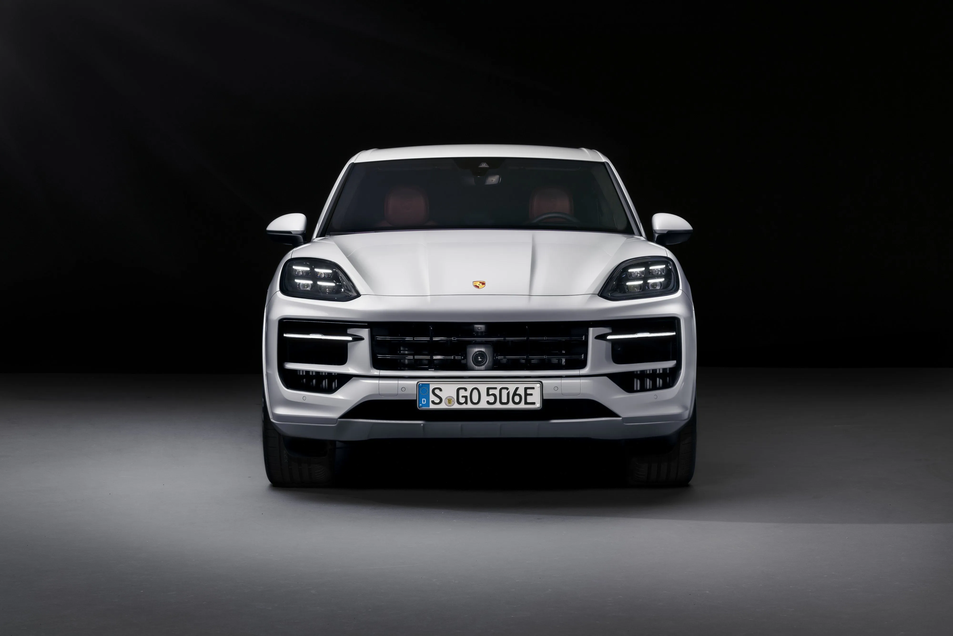 Download Vehicle Porsche Cayenne 4k Ultra HD Wallpaper