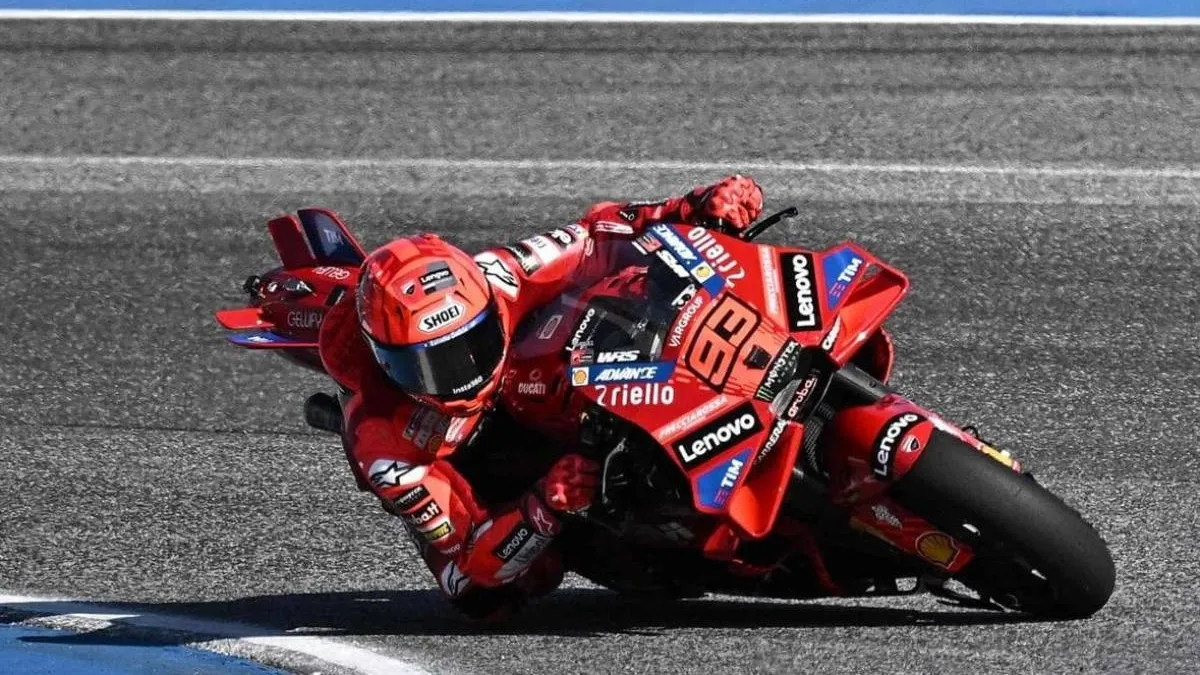 Double crash for Marc Marquez. Tardozzi heads to Race Direction