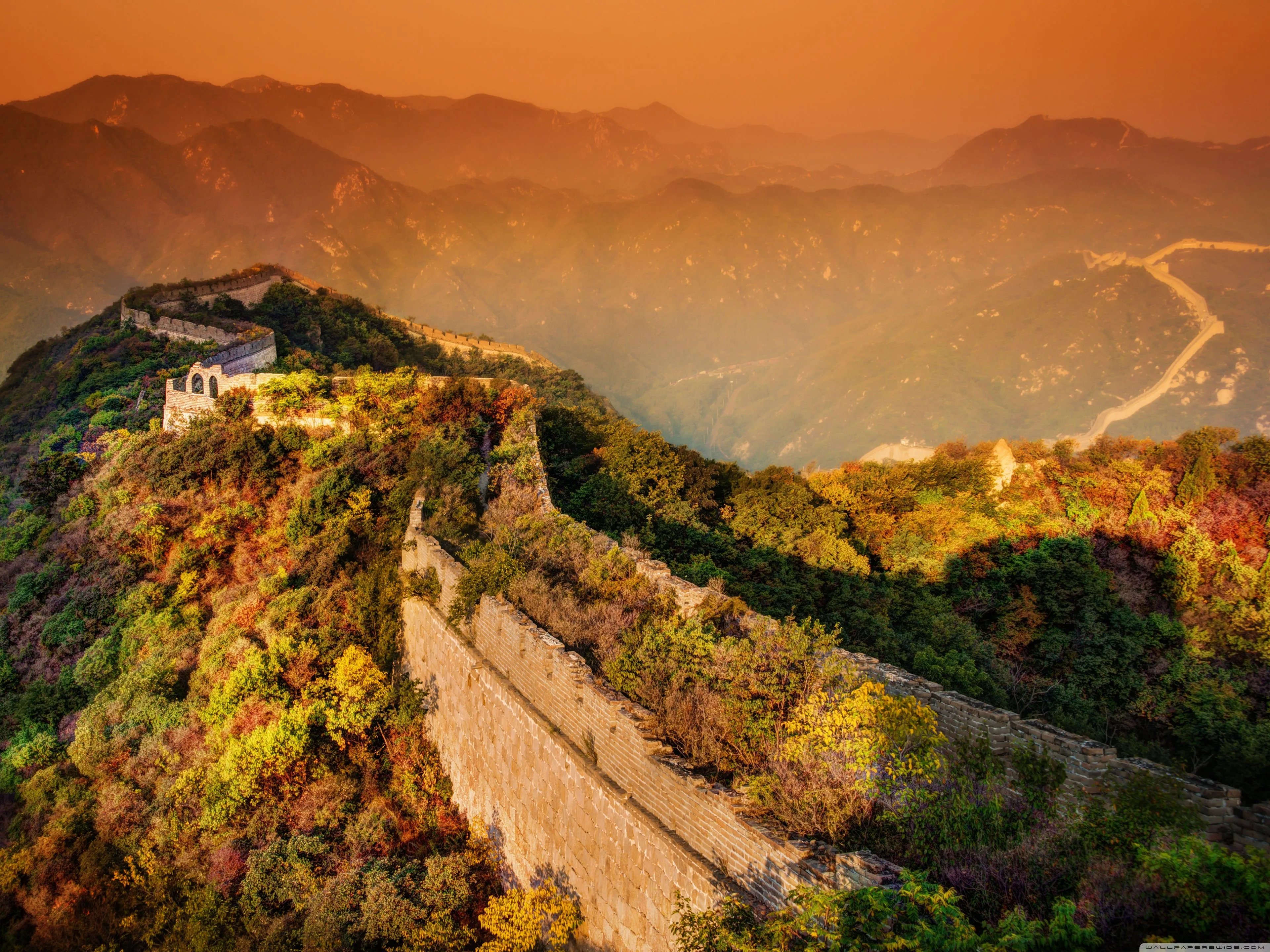 A moody evening at the Great Wall 4K UHD Wallpaper for UltraHD Desktop and TV, Dual Monitor, Smartphone and Tablet Devices