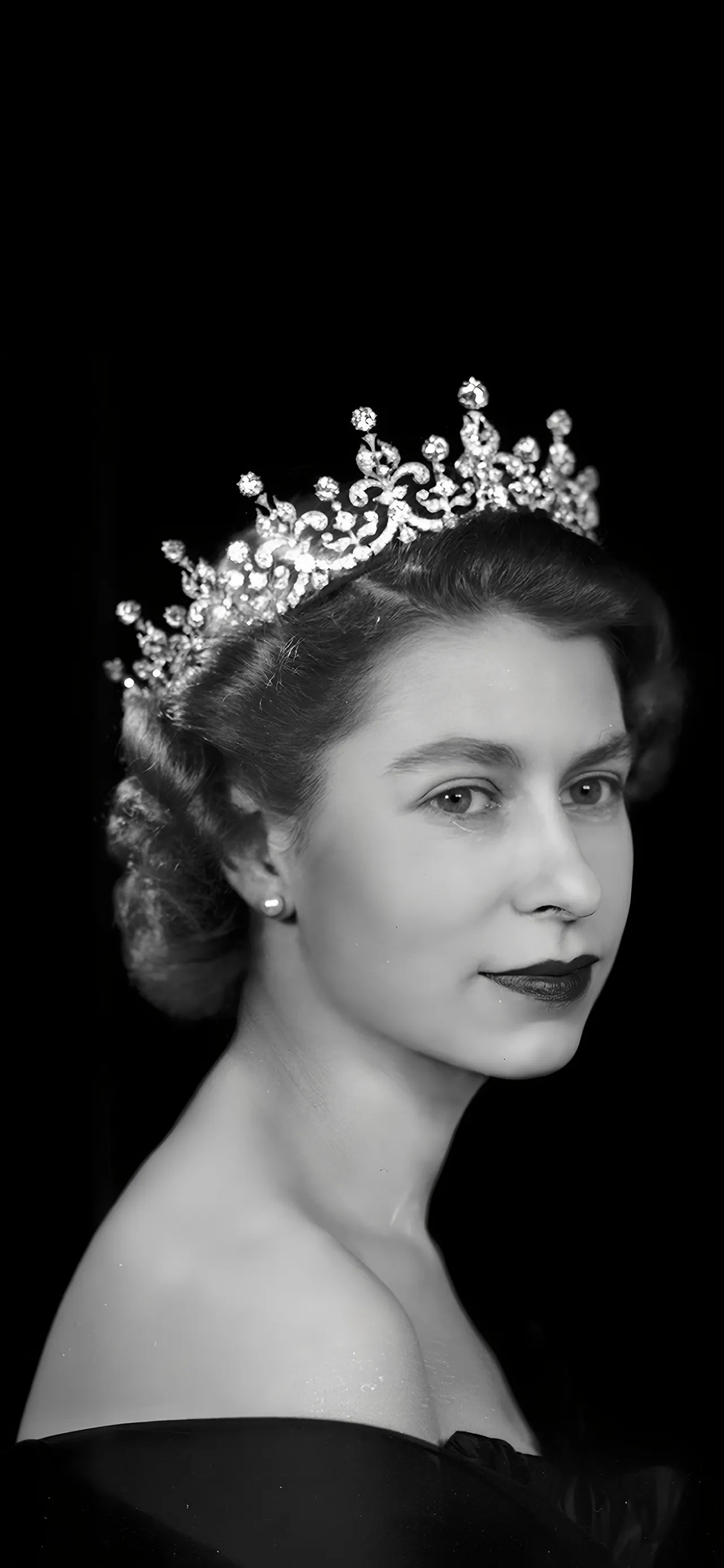 Queen Elizabeth II English Royalty Wearing Crown