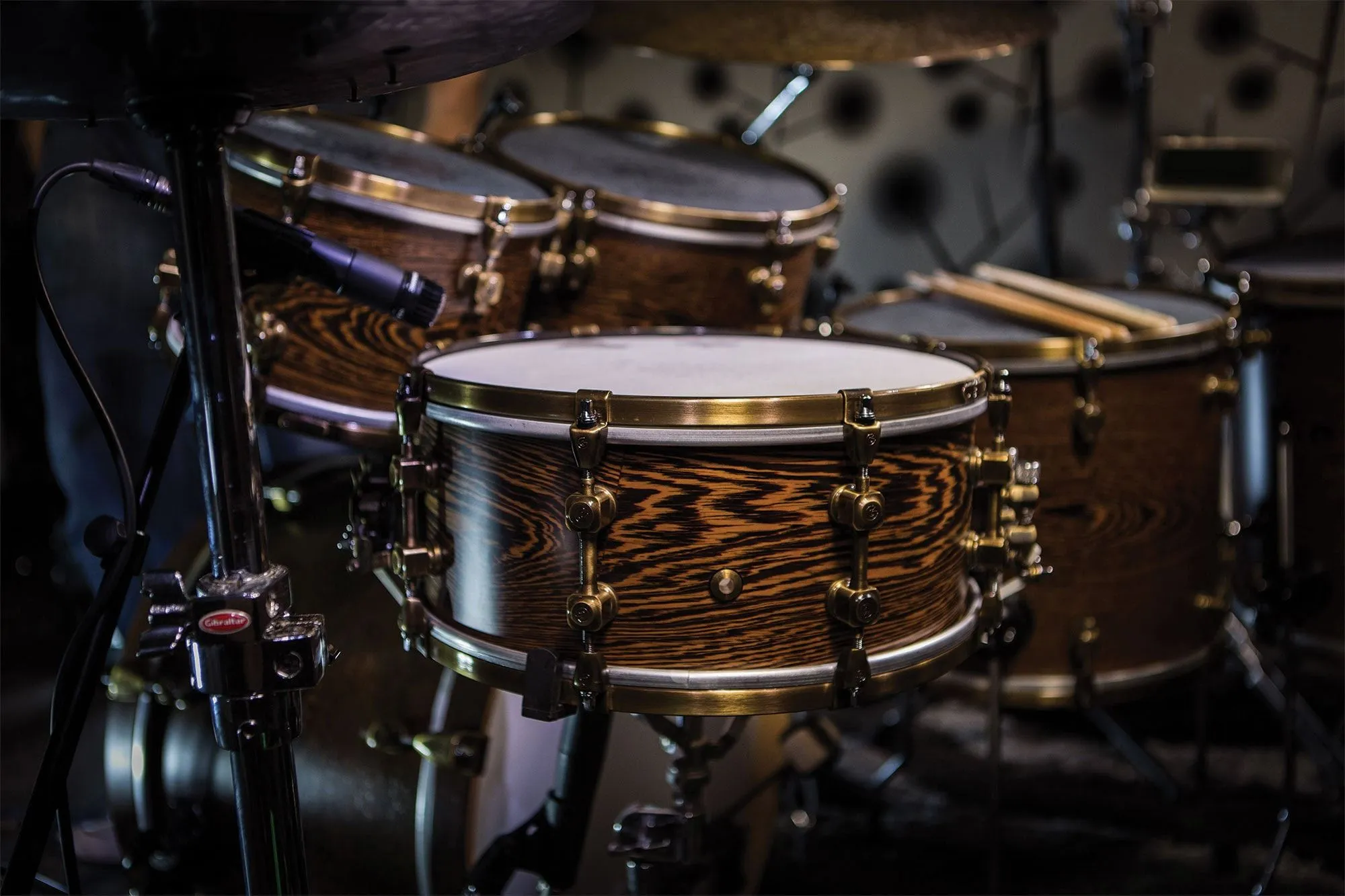 Drums Wallpaper: Vibrant Designs for Musicians