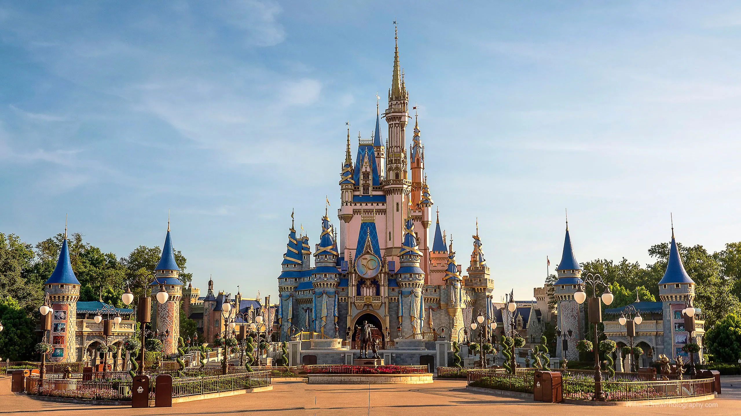 Free Disney Background Wallpaper