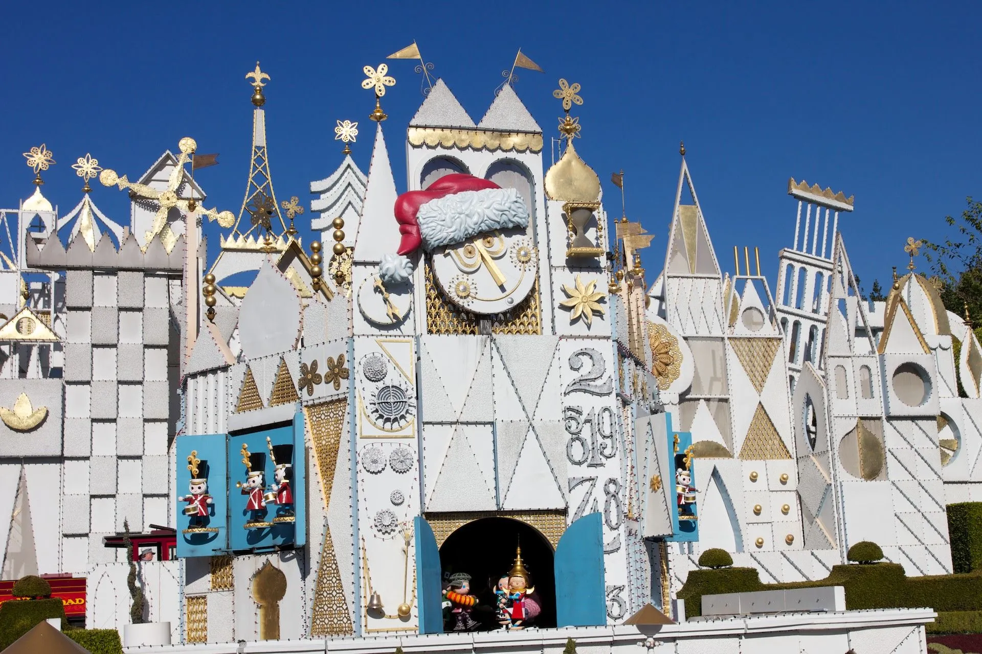 It's a Small World Christmas Overlay Desktop Wallpaper