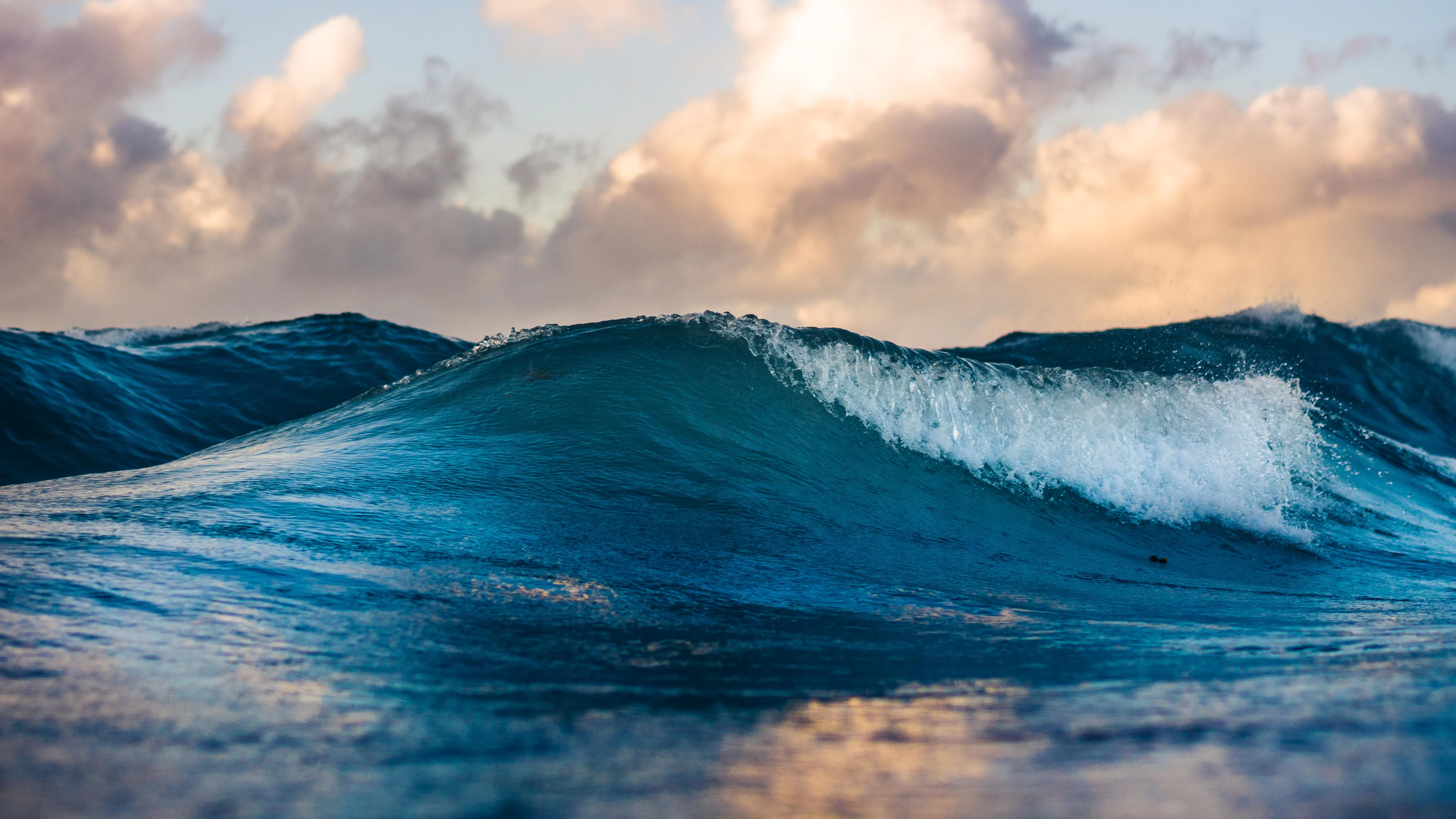 Ocean Wallpaper: Free HD Download [4K]