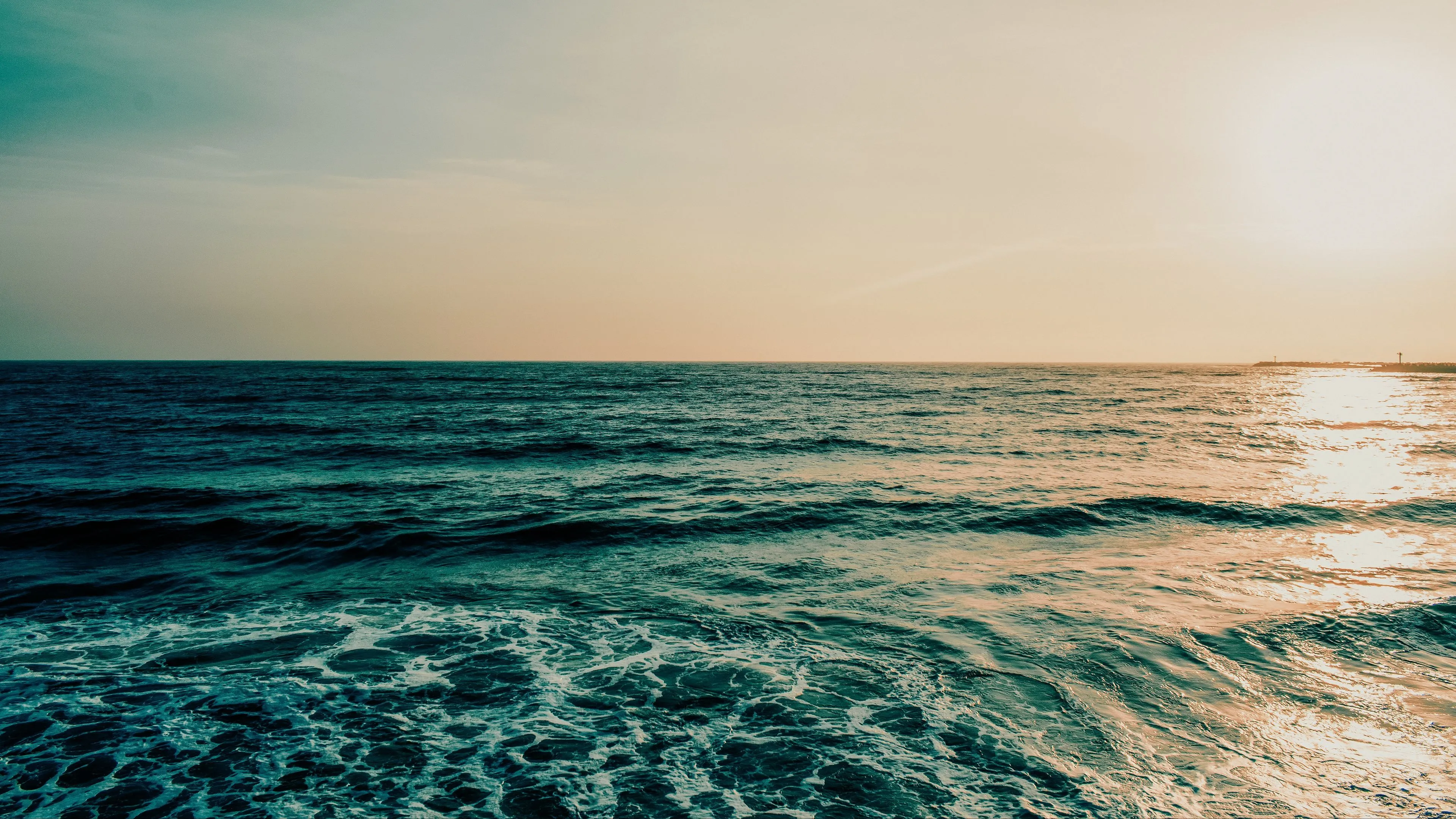Download wallpaper 3840x2160 ocean, sea, horizon, water, foam, waves, sunset 4k uhd 16:9 HD background