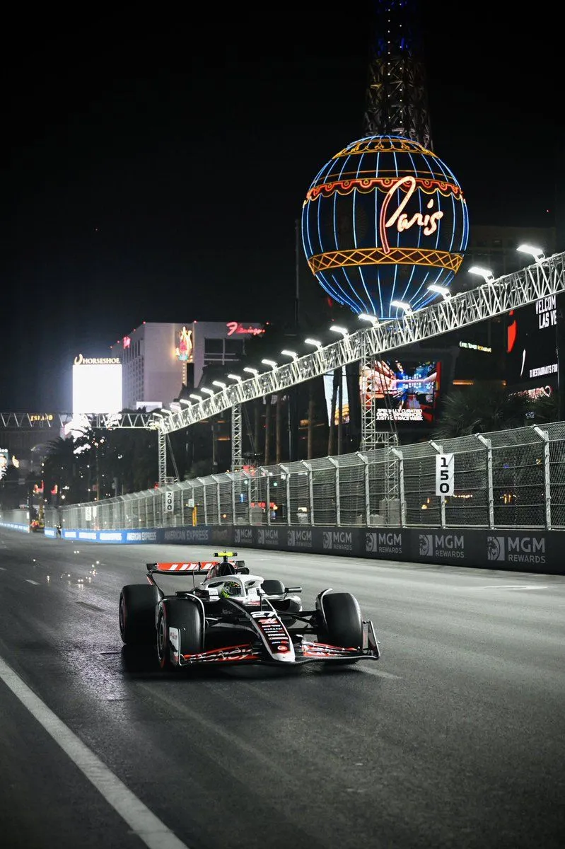 Yeeeess !! P8 in an intense race and the right way to start the last triple of the season