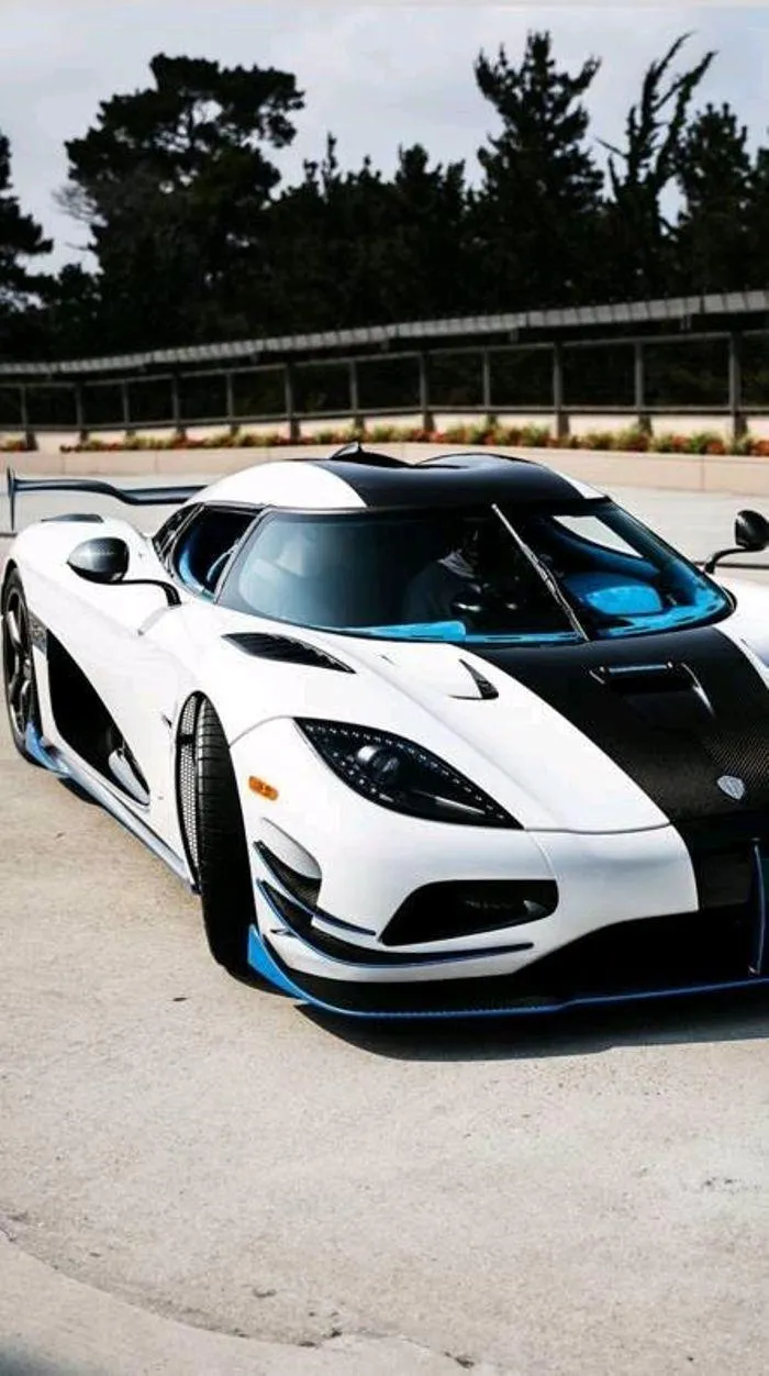 Koenigsegg Phone Wallpaper