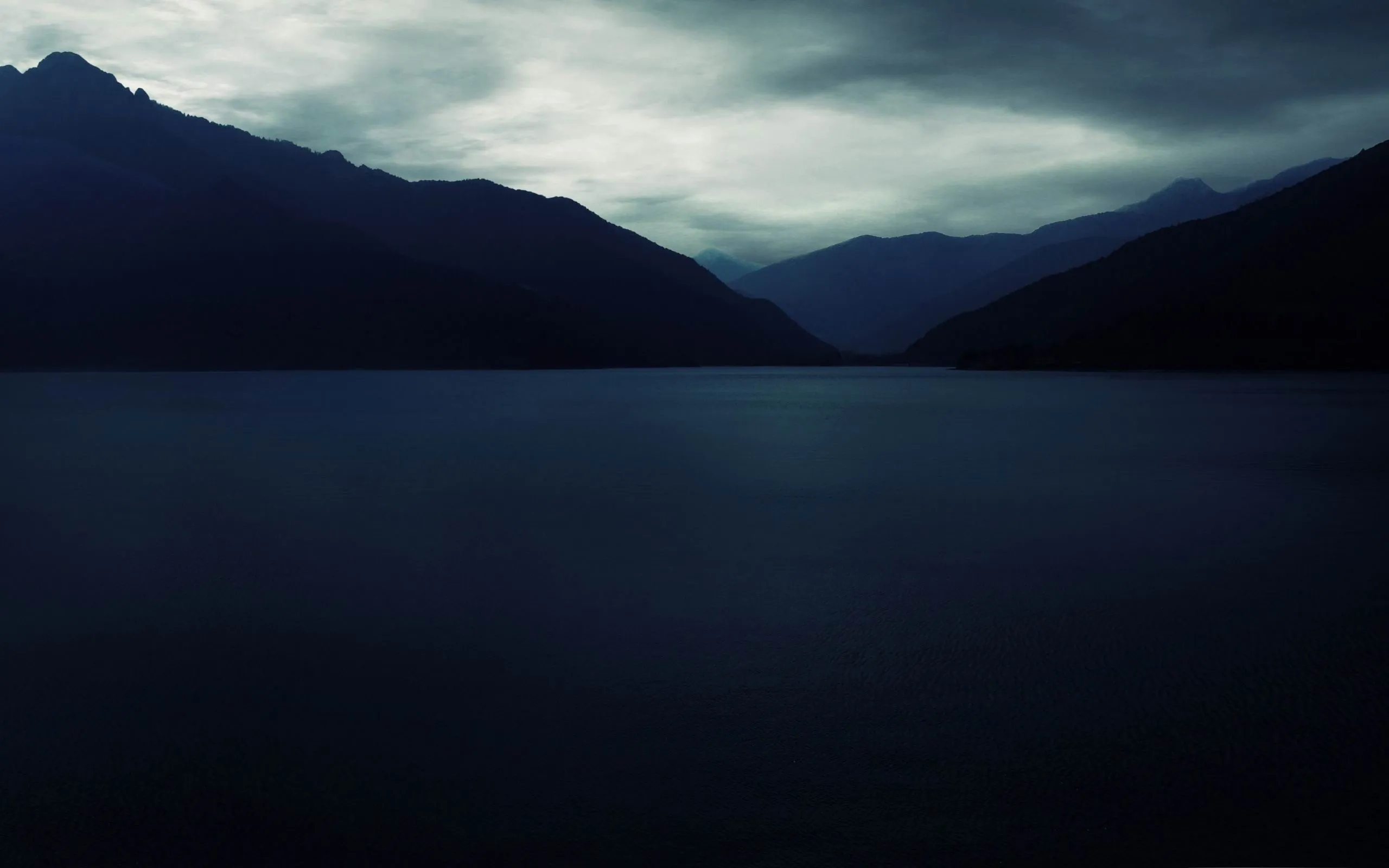 Dark Mountains HD Desktop Wallpaper