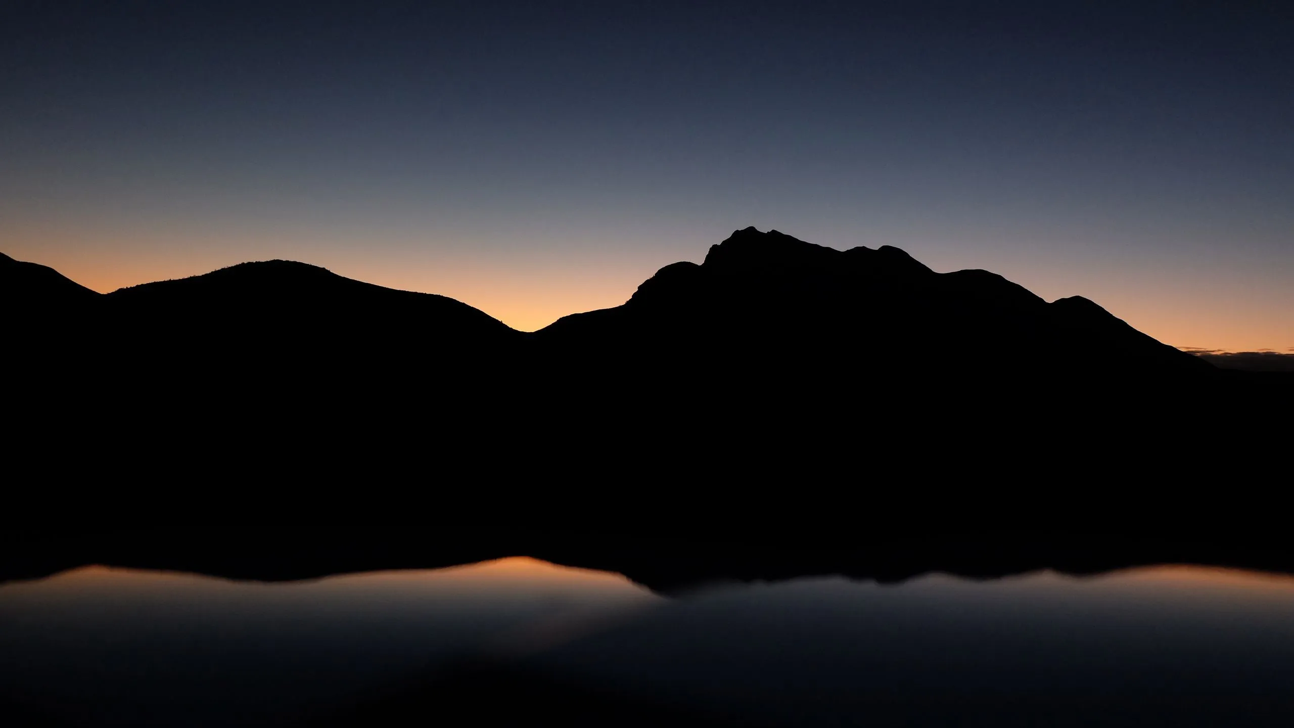 Download wallpaper 2560x1440 mountains, hill, dark widescreen 16:9 HD background