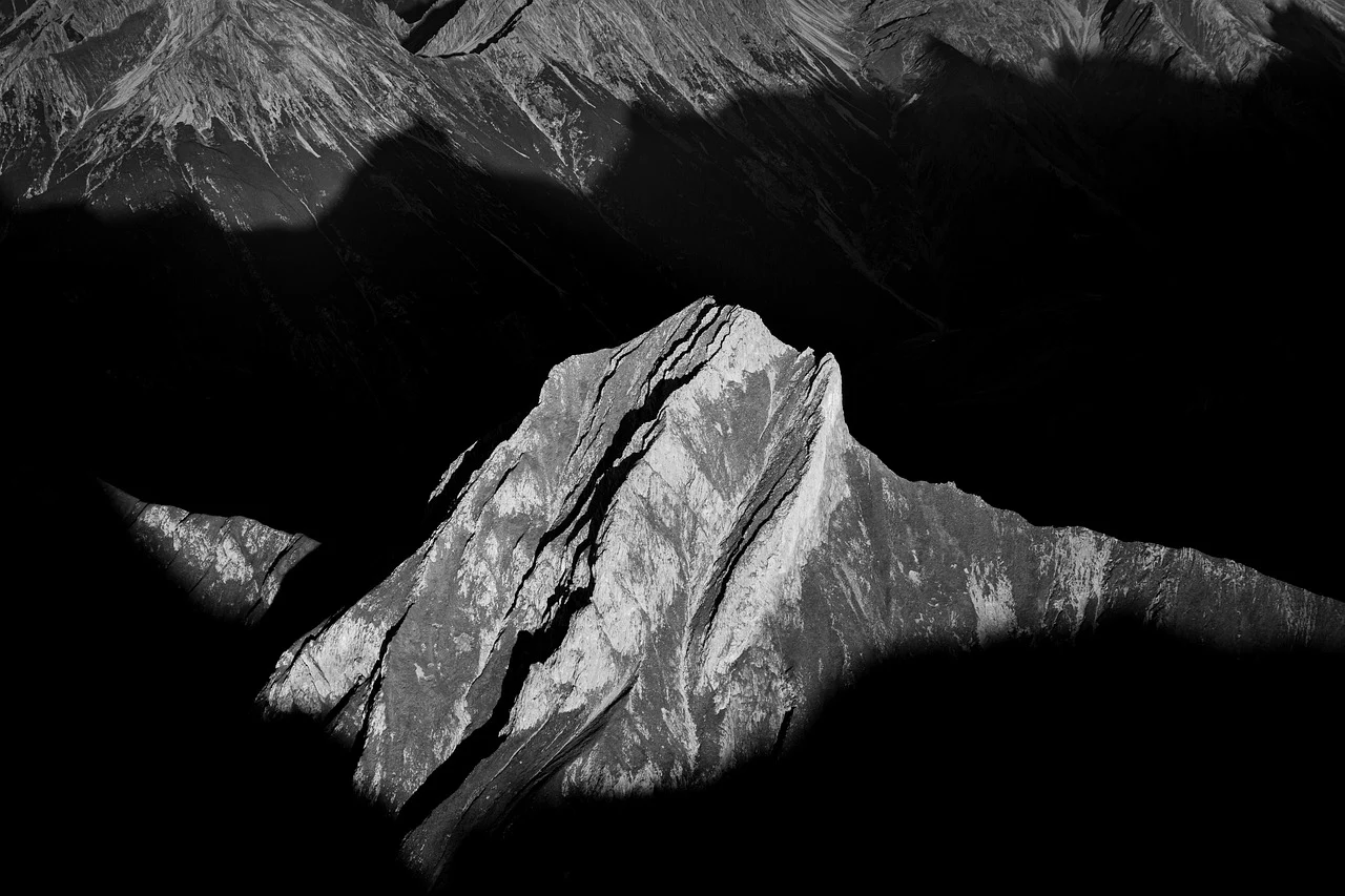 Mountains View Monochrome