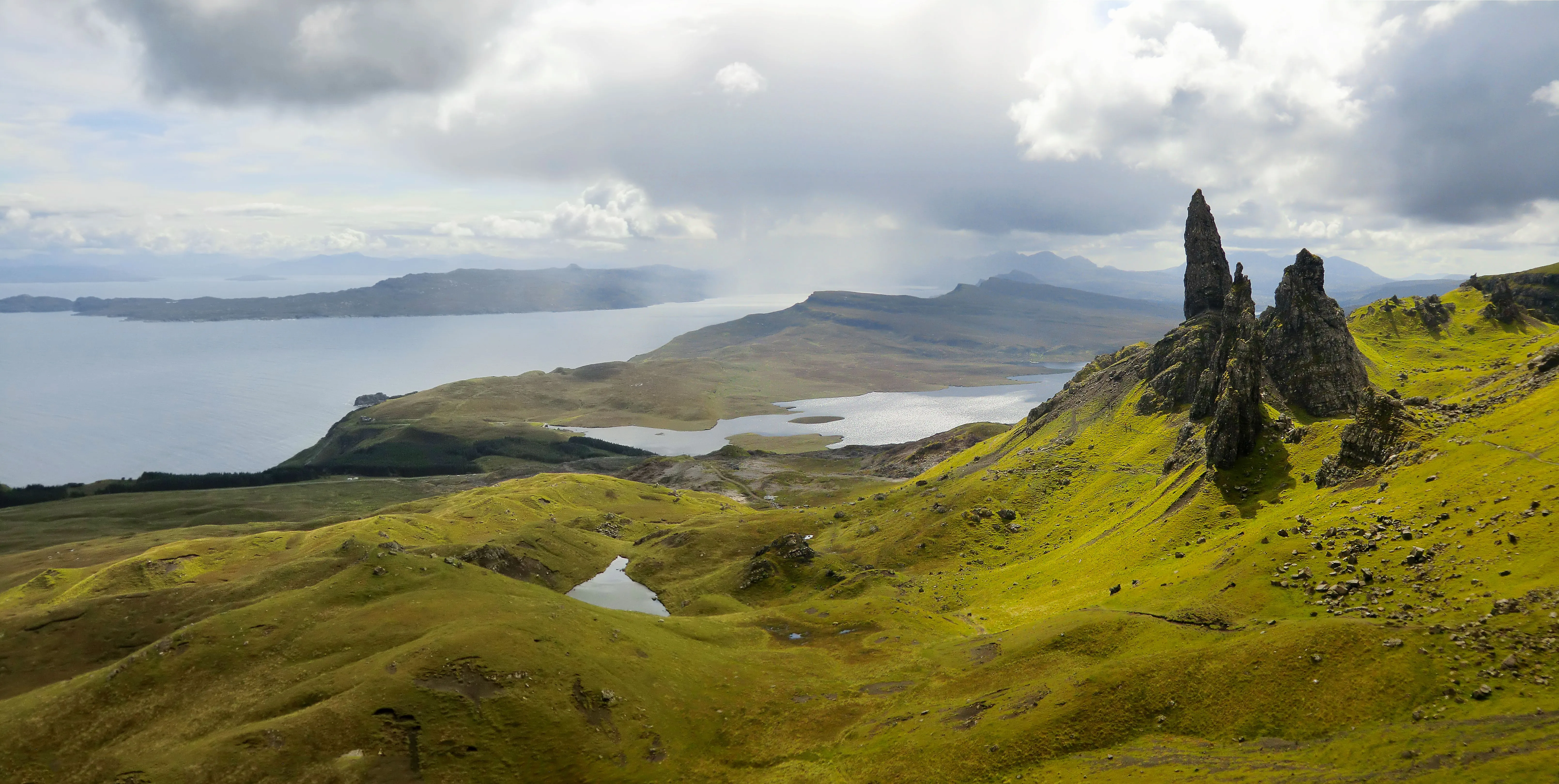 Desktop wallpaper: Scotland, Lake, Earth, Landscape, Mountain 4K free download for PC. 1522554
