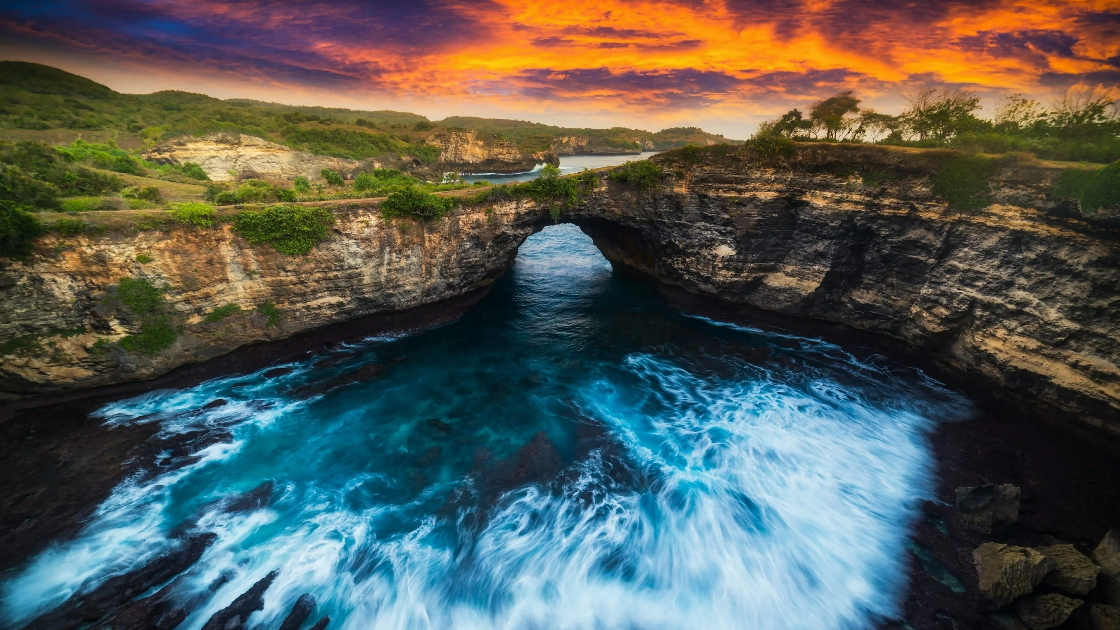 Broken Beach in Nusa Penida (Bali, Indonesia)