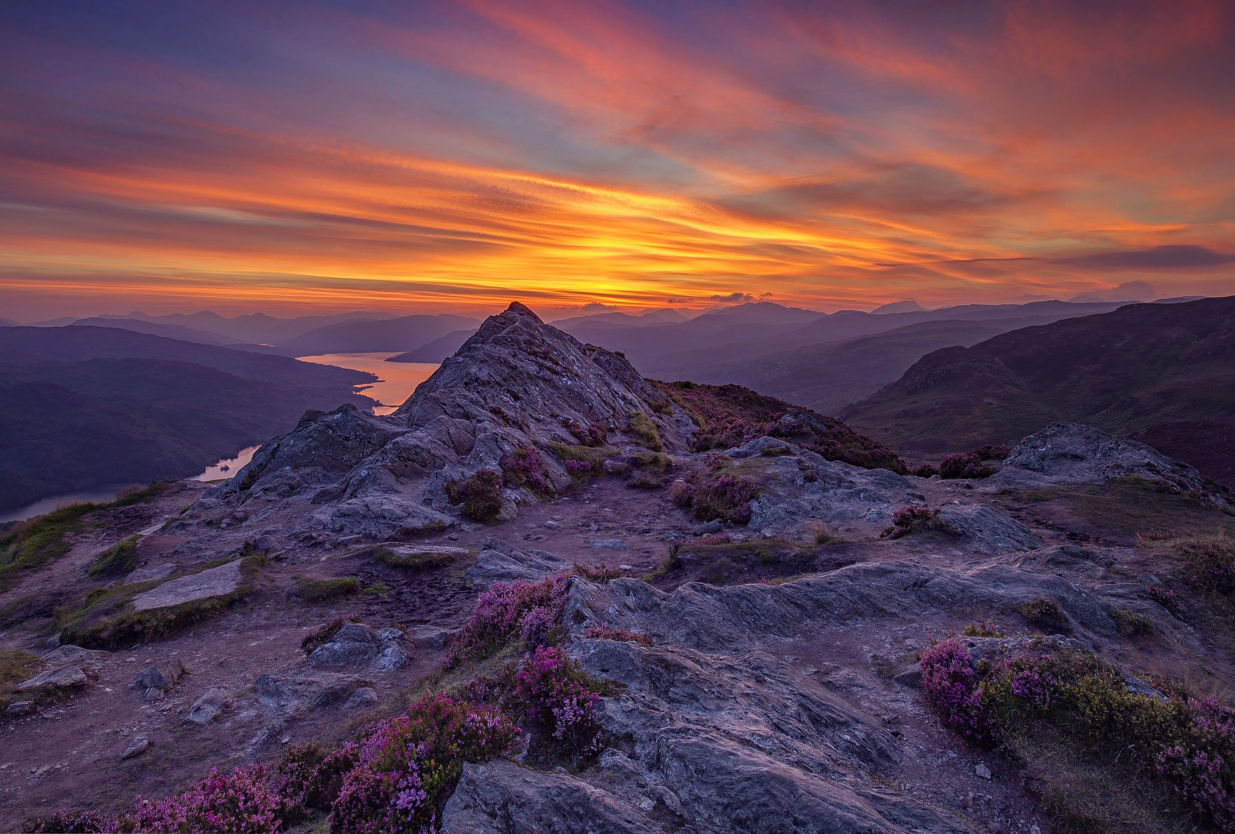 Desktop wallpaper: Scotland, Landscape, Earth, Scenic, Cloud, Mountain, Nature, Sky, Sunset 4K free download for PC. 1526997