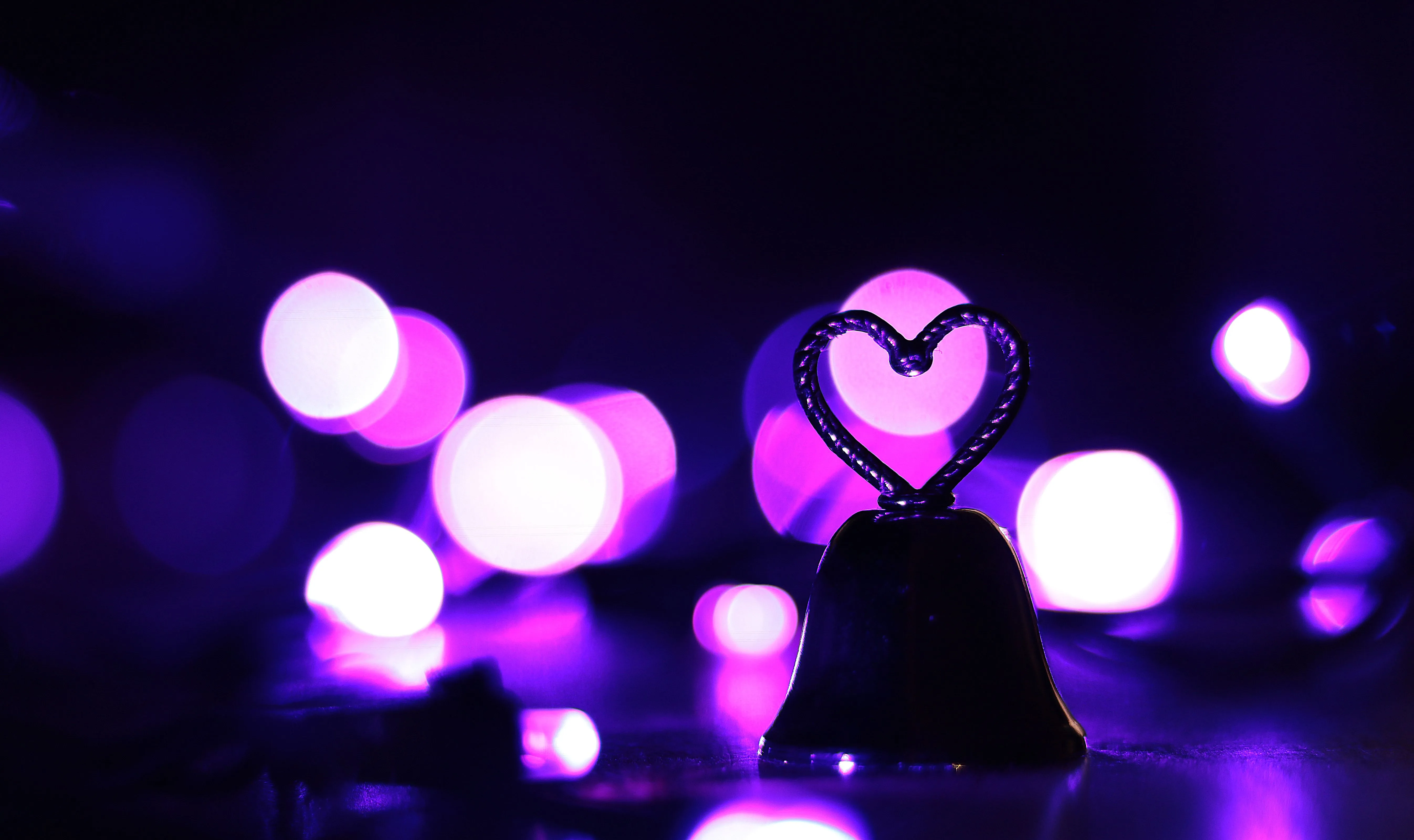Love heart Wallpaper 4K, Purple aesthetic