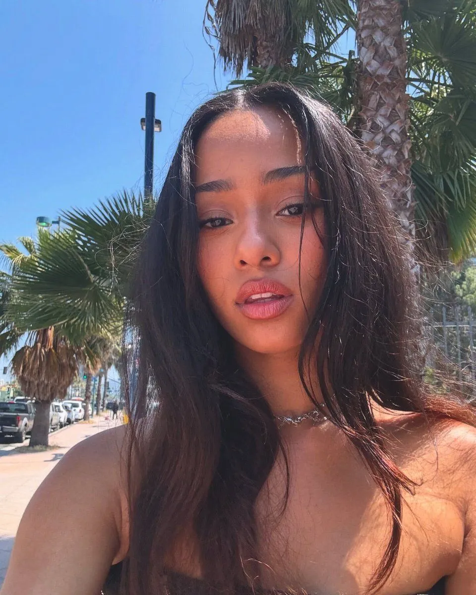 Manon Bannerman, The Ghanaian Italian Dancer And Model, Is Gaining Attention As A Standout Member Of K Pop Group Katseye. Her Individuality And Multicultural Background Mark A New Wave Of Diversity In K Pop