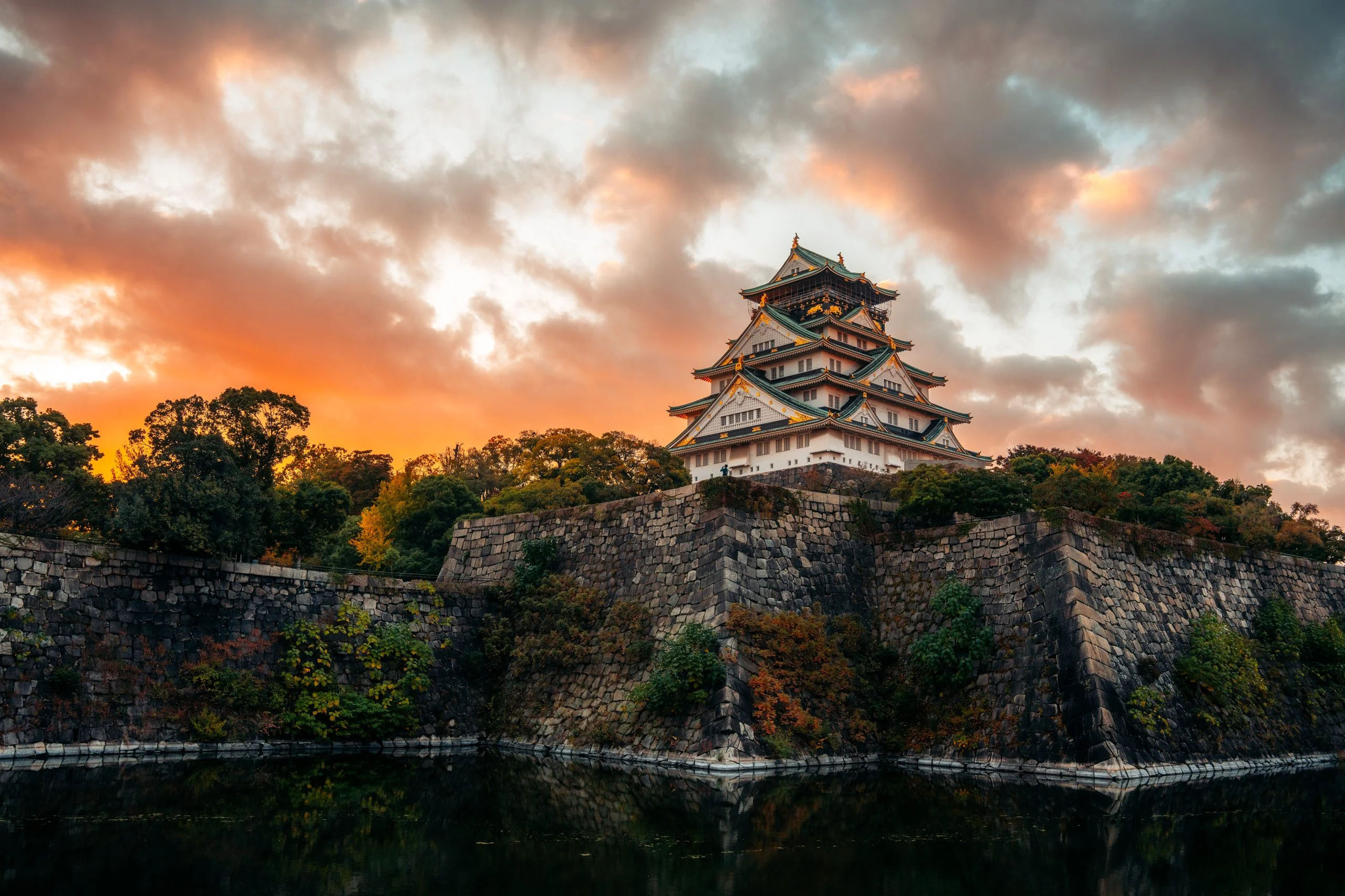 Osaka Castle Photography: Best Locations, Times, and Tips