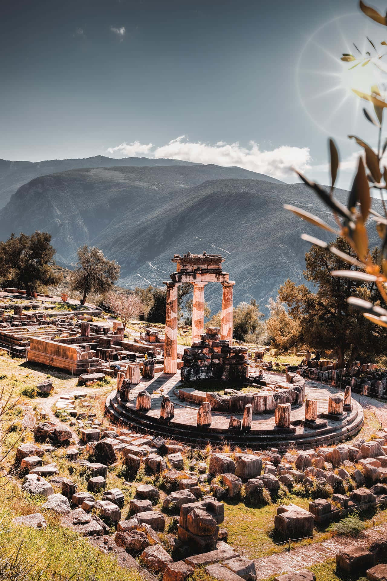 Download Dephi Athena Temple HD Phone Wallpaper