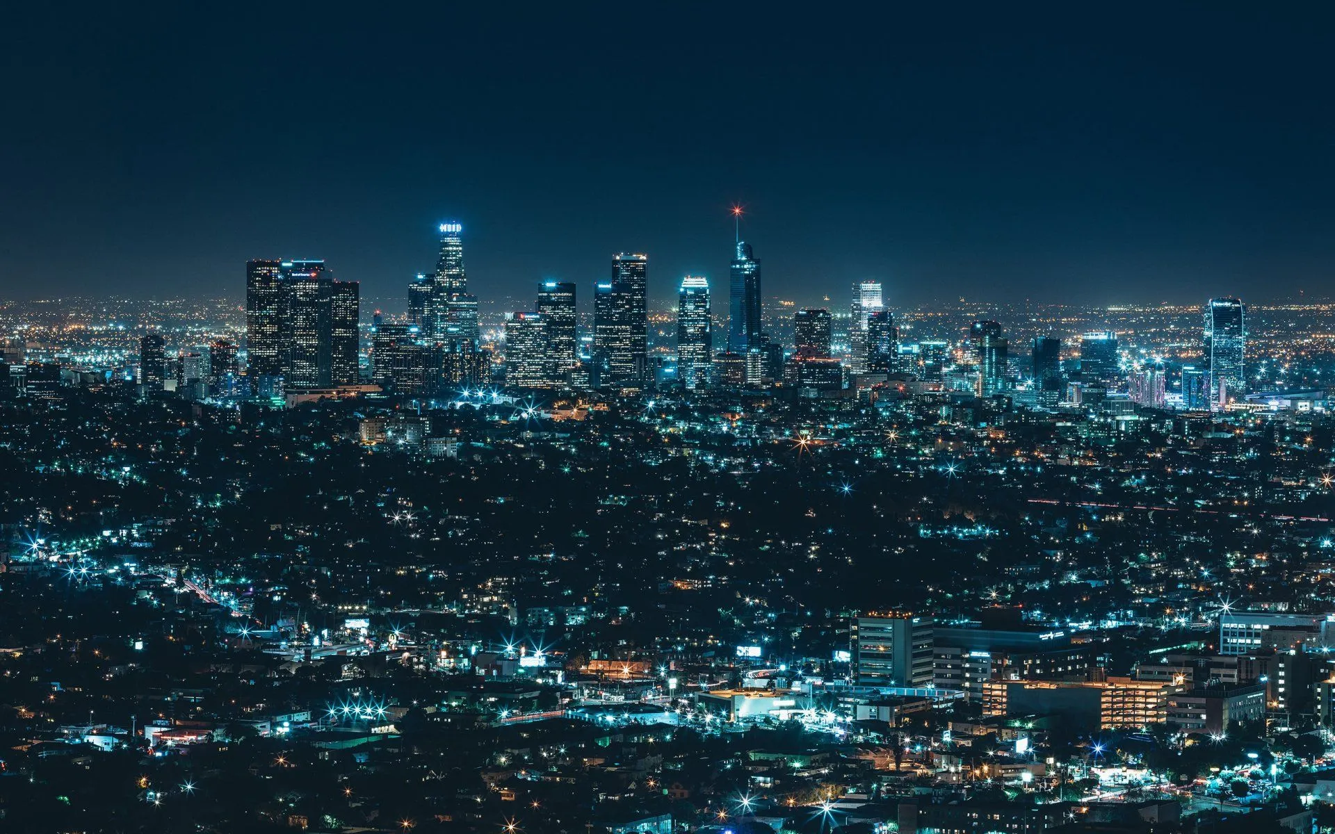Los Angeles Nightscape: Illuminated Skyscrapers in HD City Lightsx1600