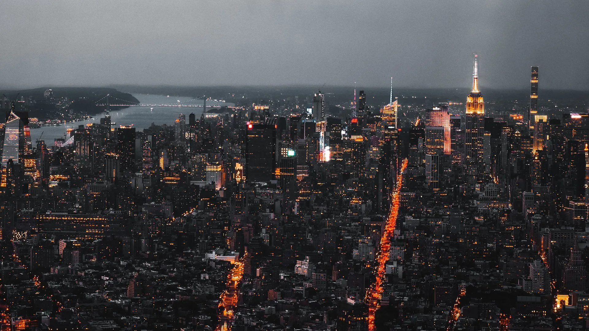 Empire State Glow: Stunning HD Manhattan Skyline at Nightx1080