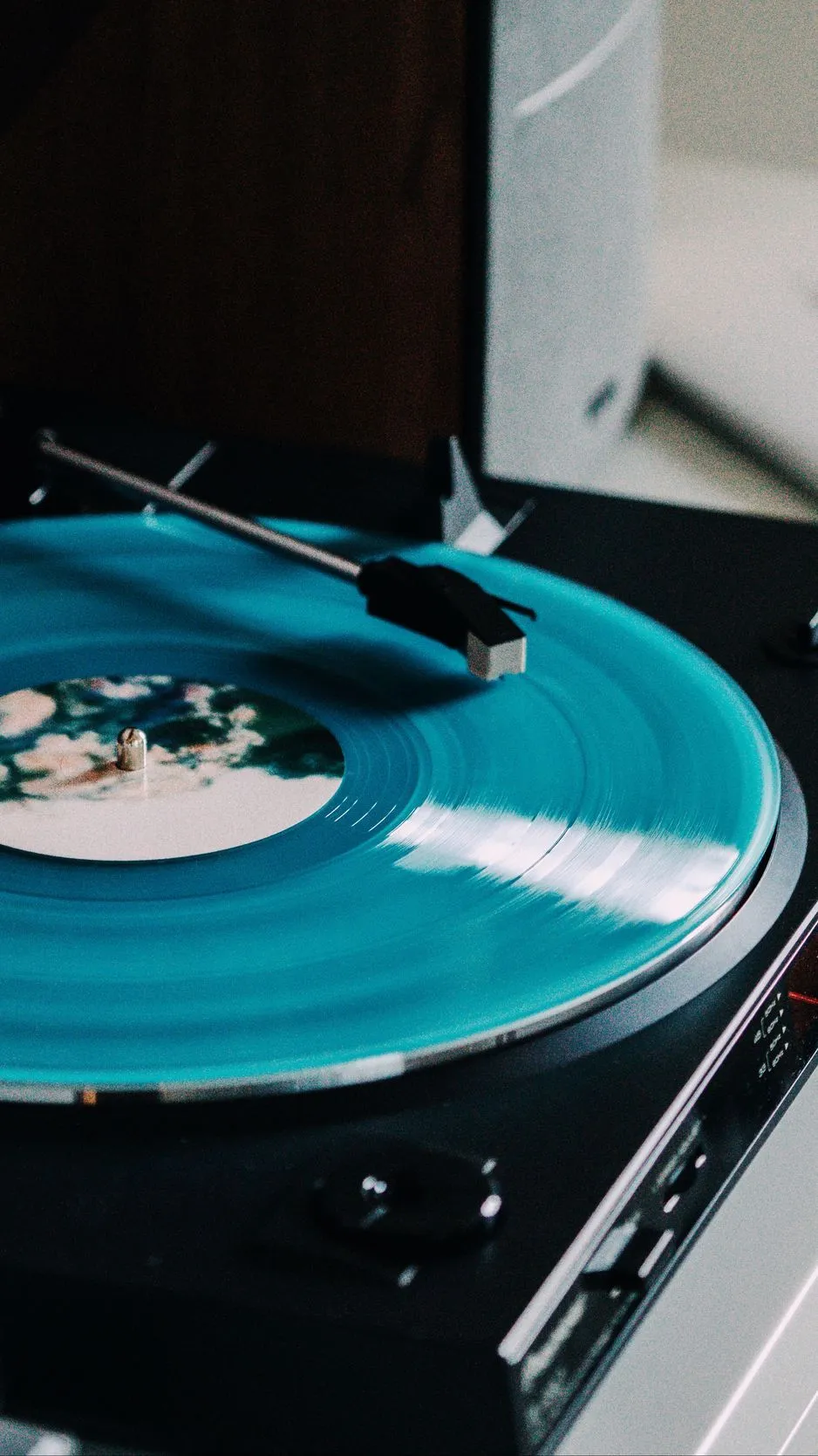 Download Wallpaper 938x1668 Vinyl Player, Vinyl Record, Turntable Iphone 8 7 6s 6 For Parallax HD Background
