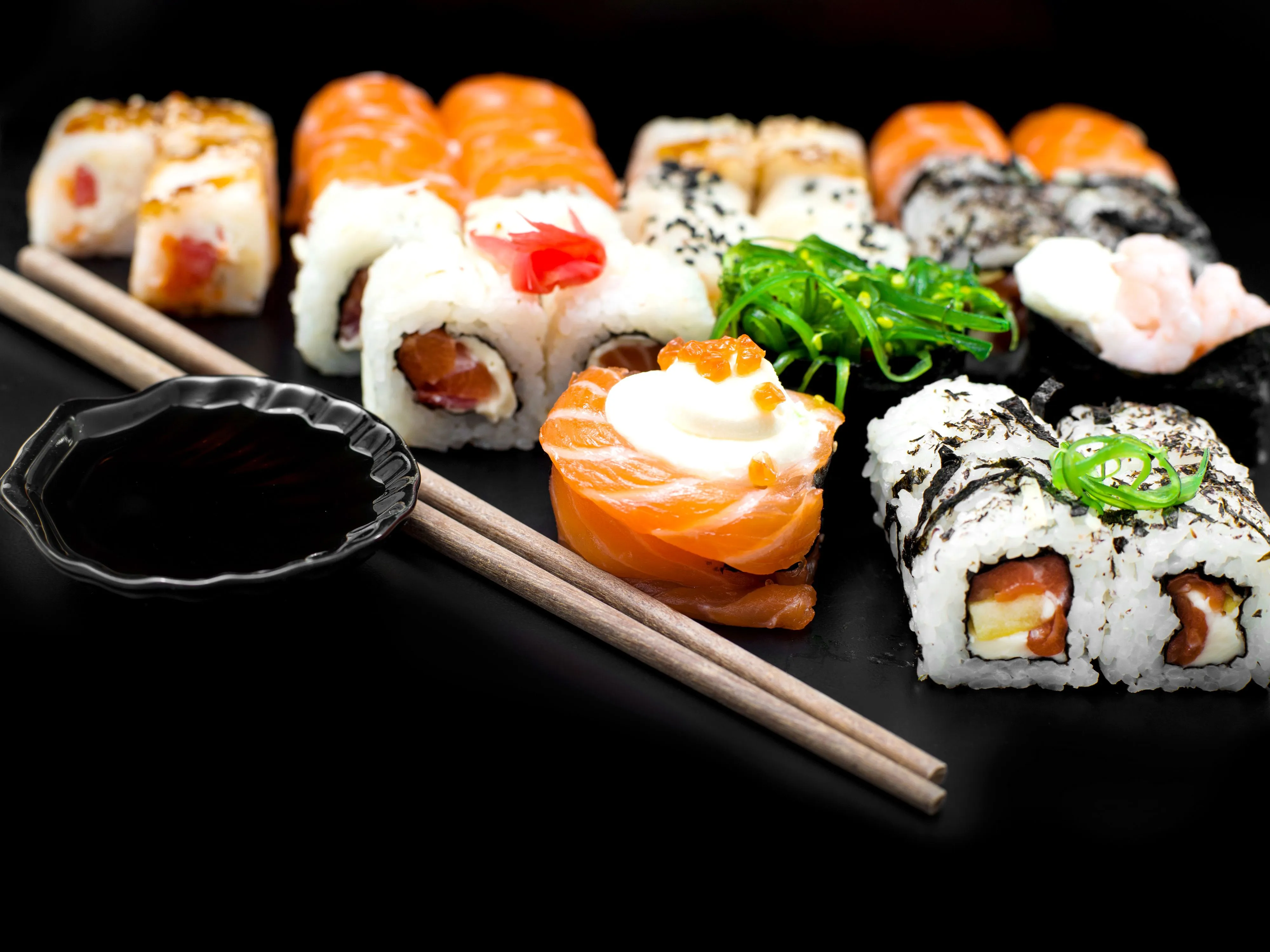 Wallpaper rolls, sushi, sushi, rolls, seafood, Japanese cuisine for mobile and desktop, section еда, resolution 4000x3000