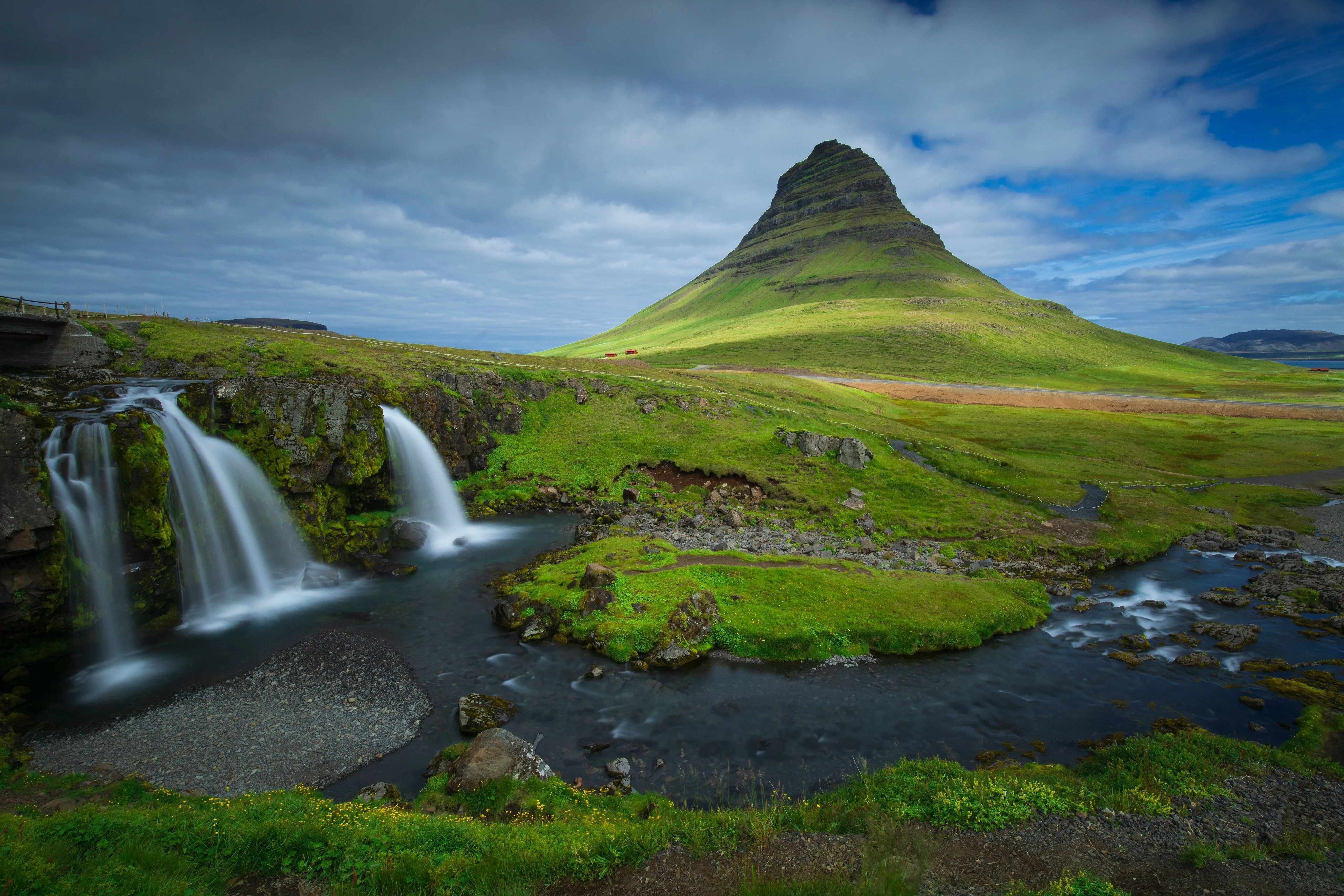View of a small waterfall and a verdant mountain, Iceland Desktop wallpaper 2560x1600