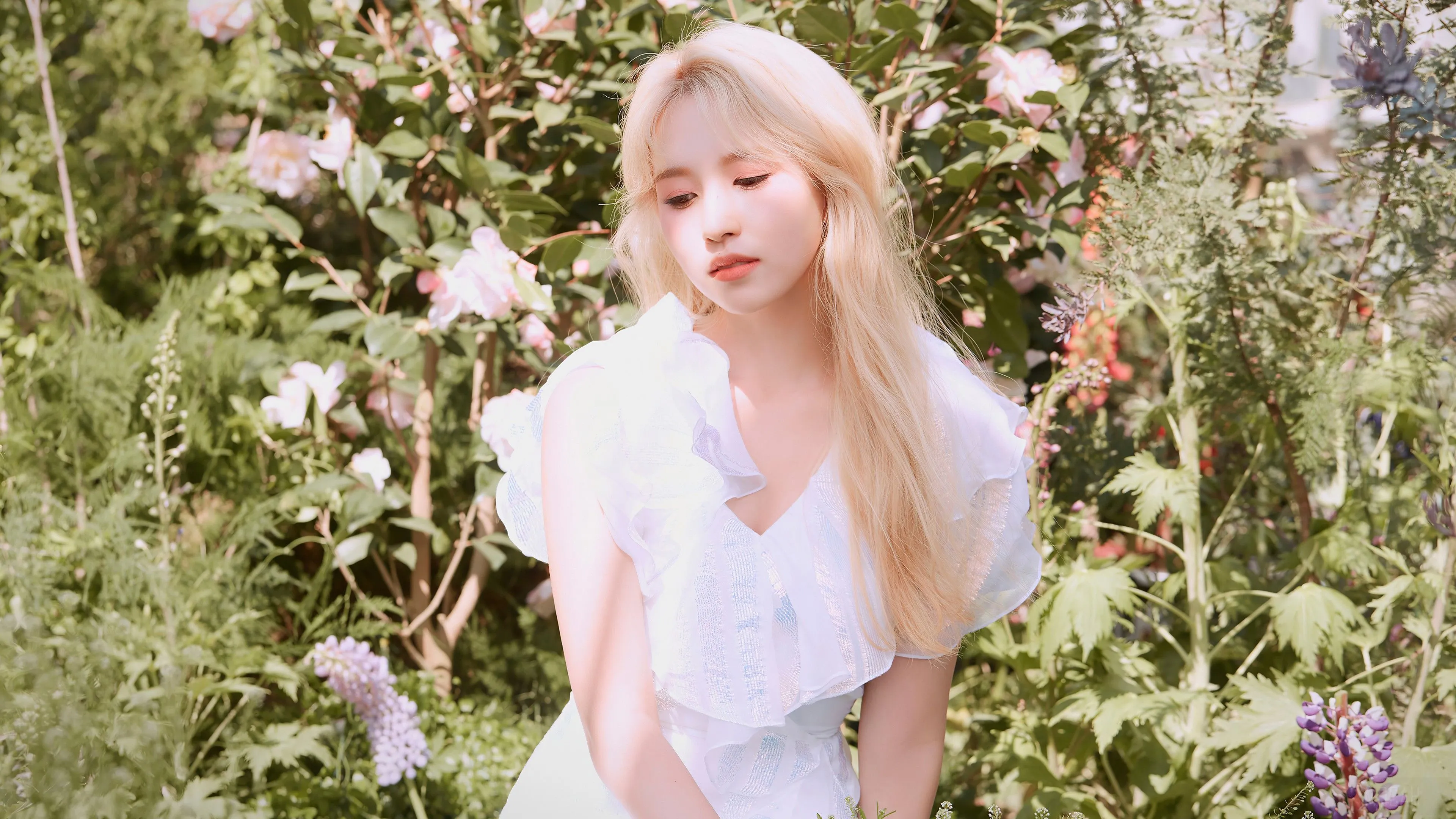 Mina From Twice In White Dress 4K HD Wallpaper