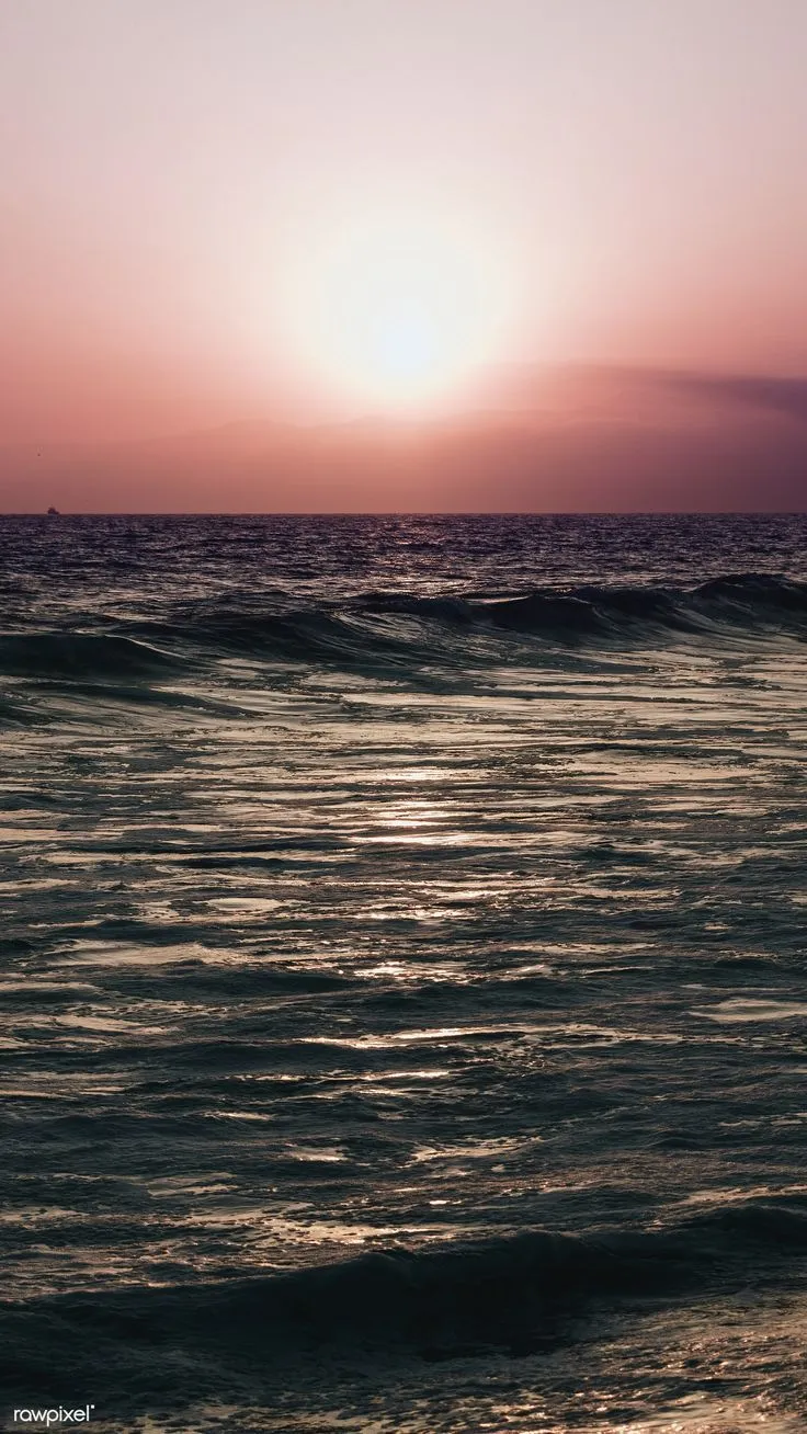 Download premium image of The sun over the sea mobile screen wallpaper by Teddy about los angeles, california, iphone wallpaper, iphone wallpaper background pics, and sky mobile wallpaper 1221461