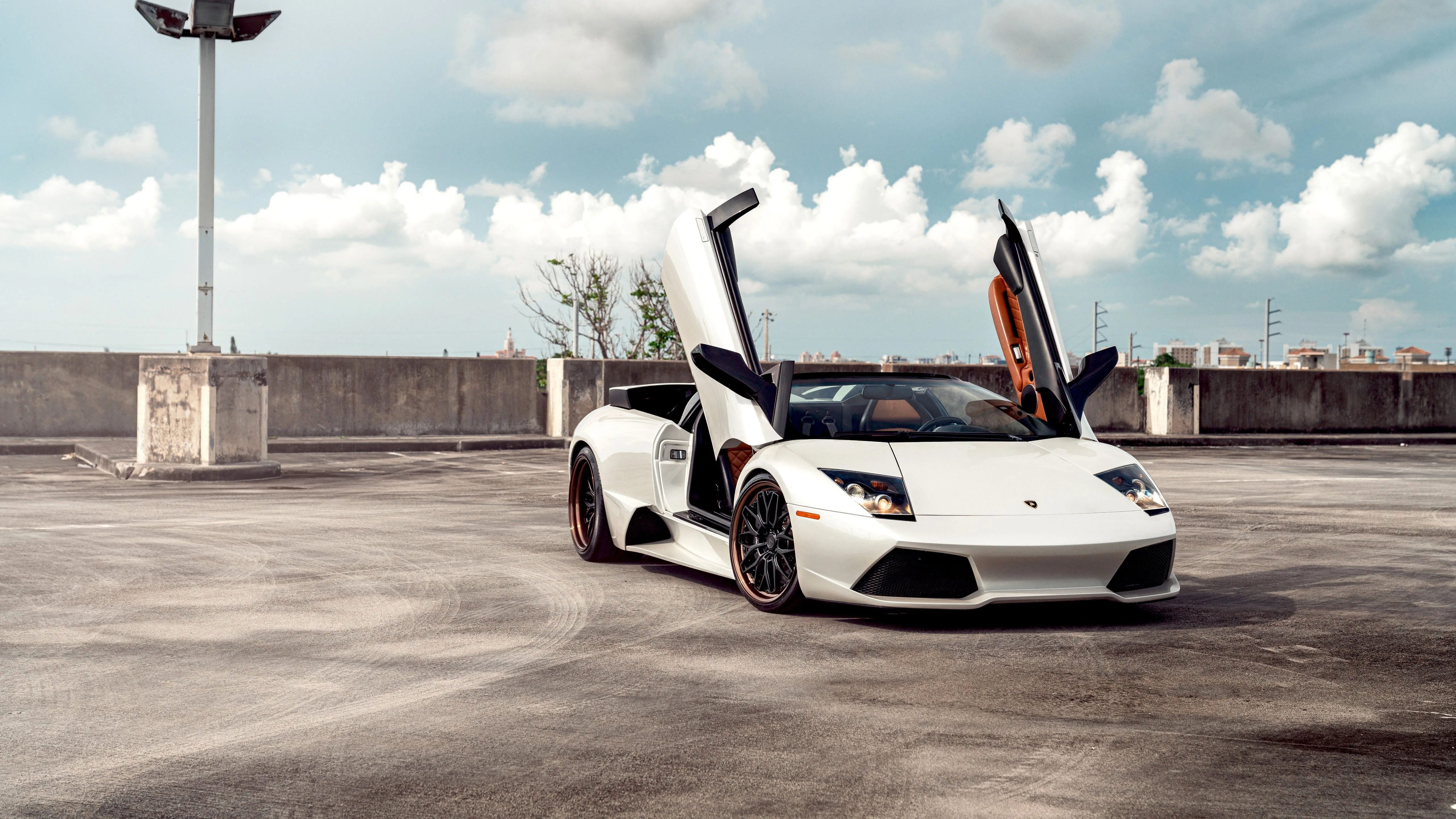 White car Lamborghini Murcielago with open doors Desktop wallpaper 2560x1600