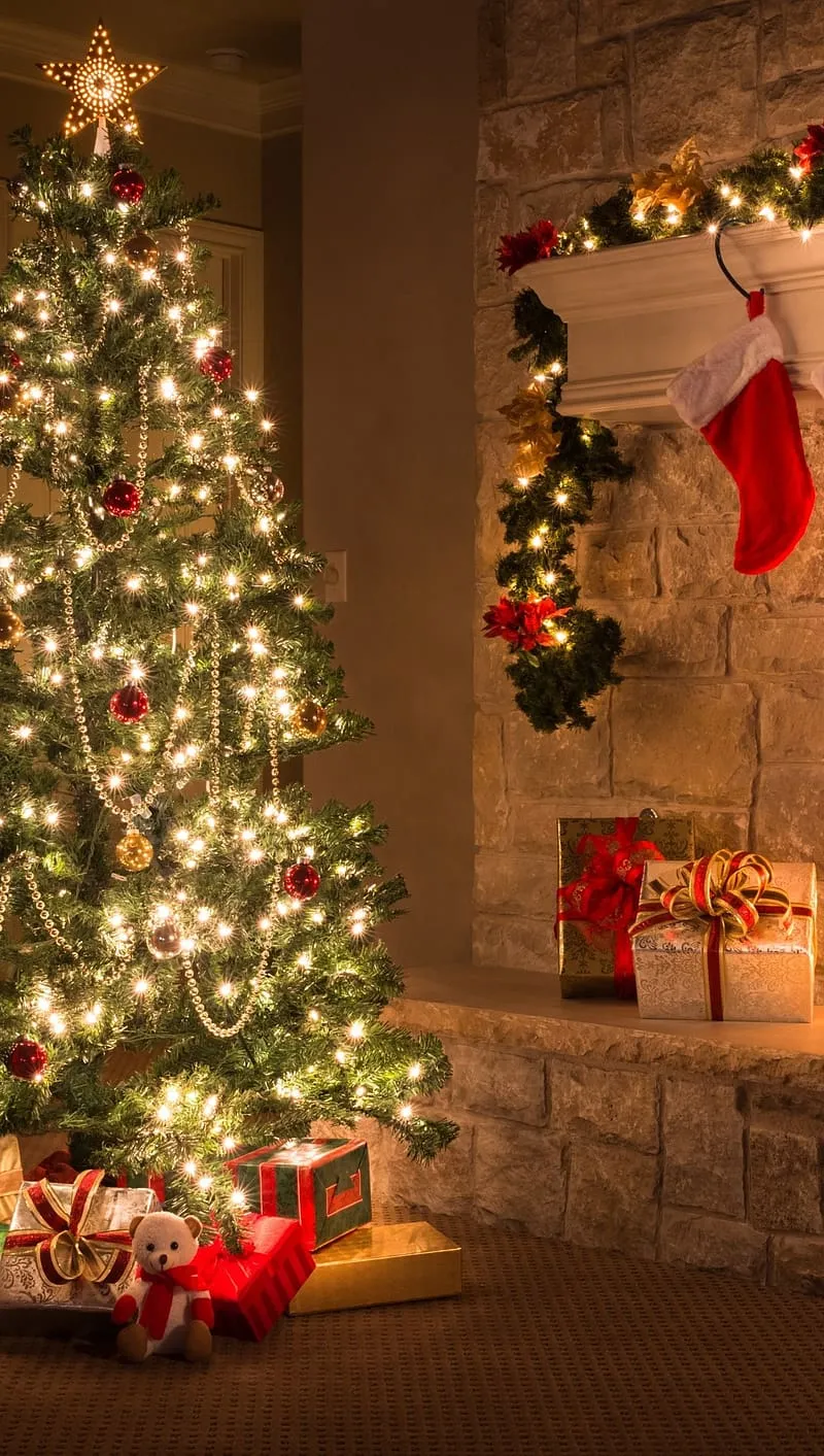 Christmas decorated home Ultra, Christmas Vertical, HD phone wallpaper