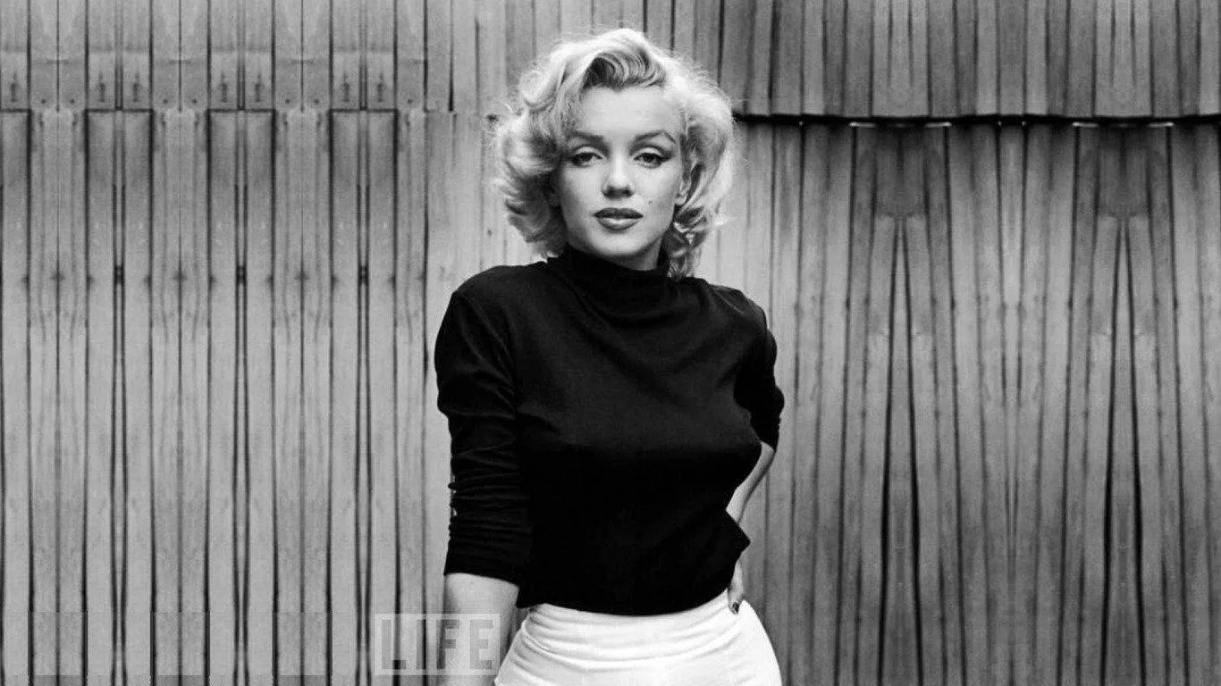 Download Marilyn Monroe Wallpaper