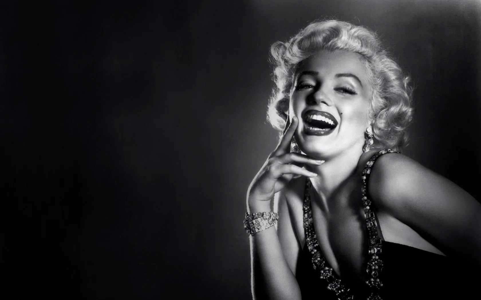 Marilyn Monroe Phone Wallpaper: Free 4K & HD Downloads