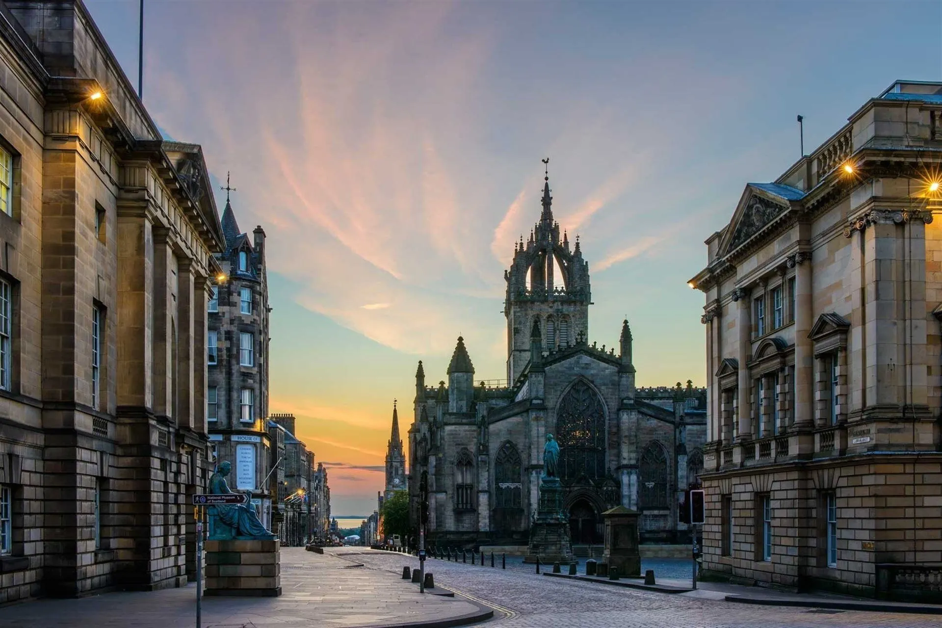 Edinburgh (Scotland) Wallpaper