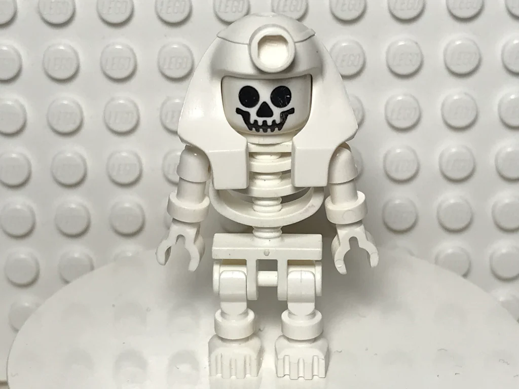 Skeleton with Standard Skull, White Mummy Headdress, gen007® Adventurers
