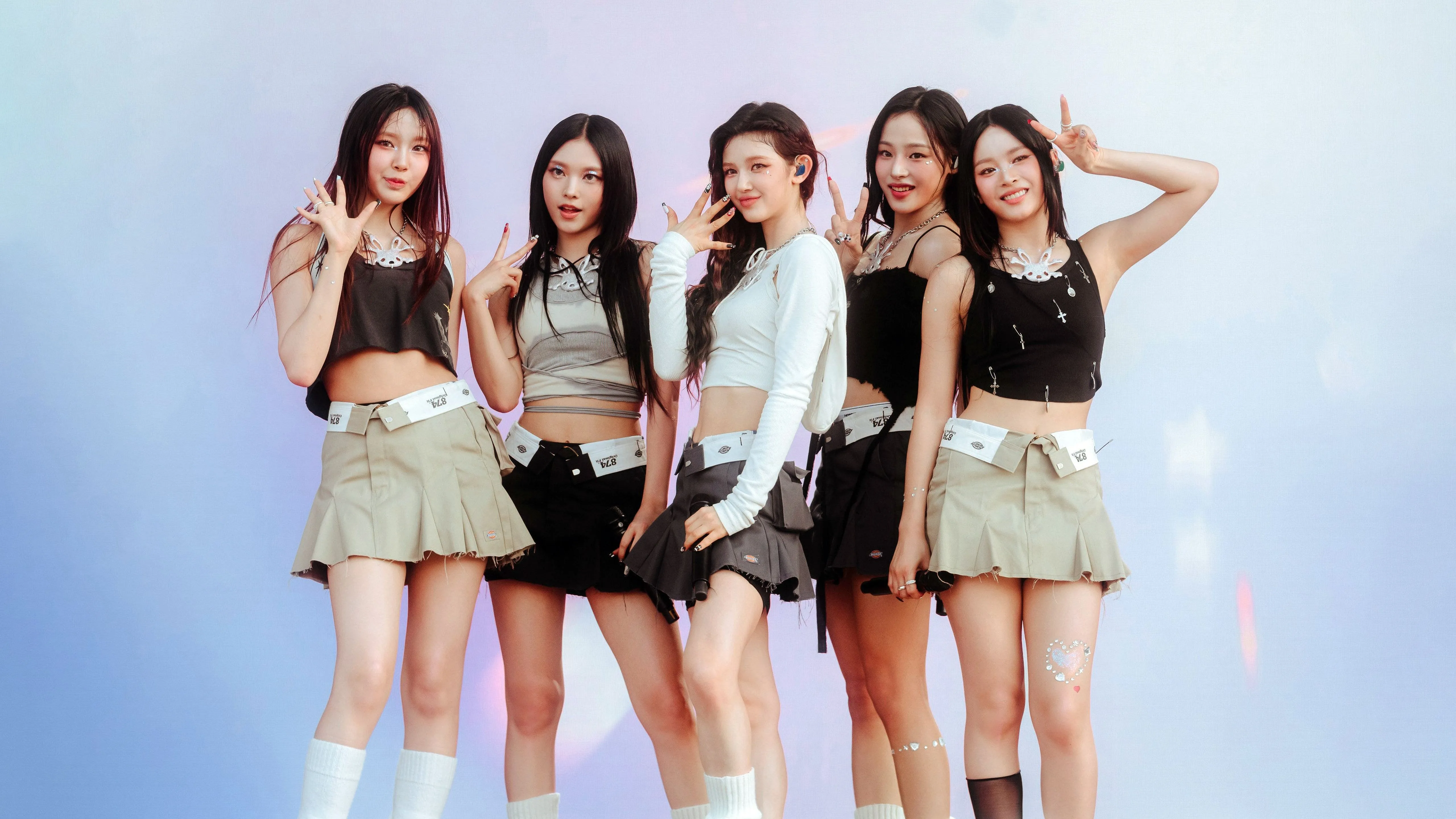 NewJeans (South Korean girl group) Wallpaper