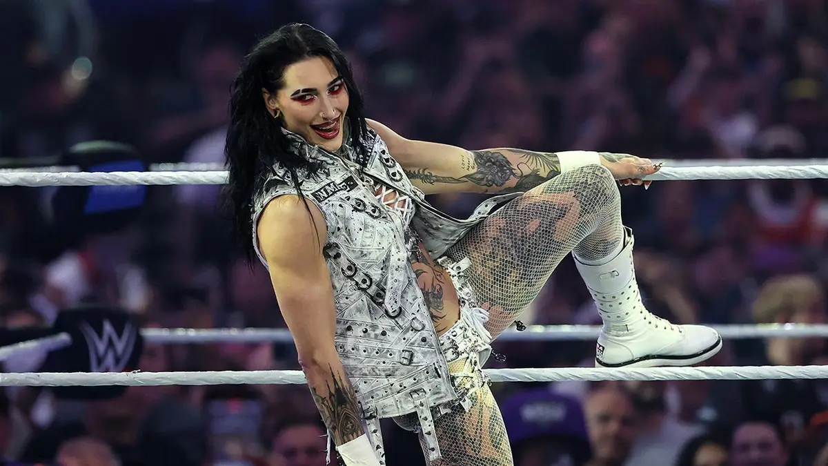 WrestleMania 42: Iyo Sky helps Rhea Ripley win WWE women's title over Jade Cargill
