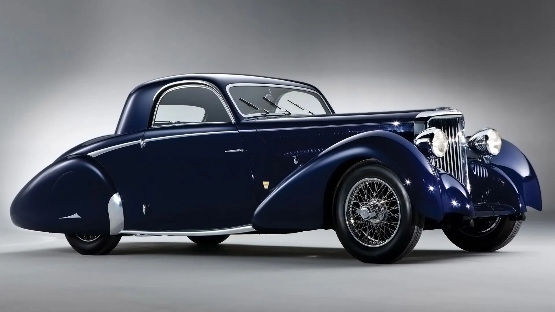 Classic Elegance: HD Wallpaper of a Timeless Vehiclex1080