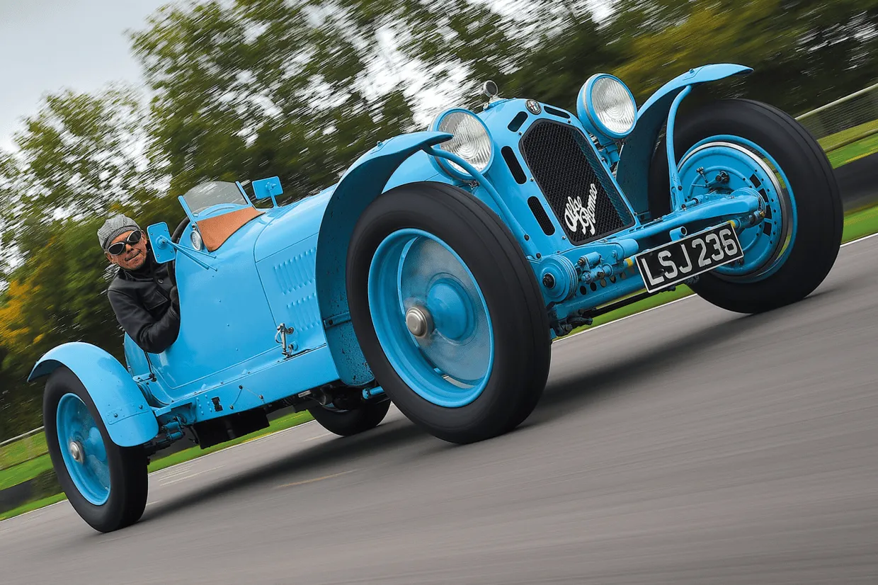 Five beautiful desktop wallpaper from the May 2020 issue. Classic & Sports Car