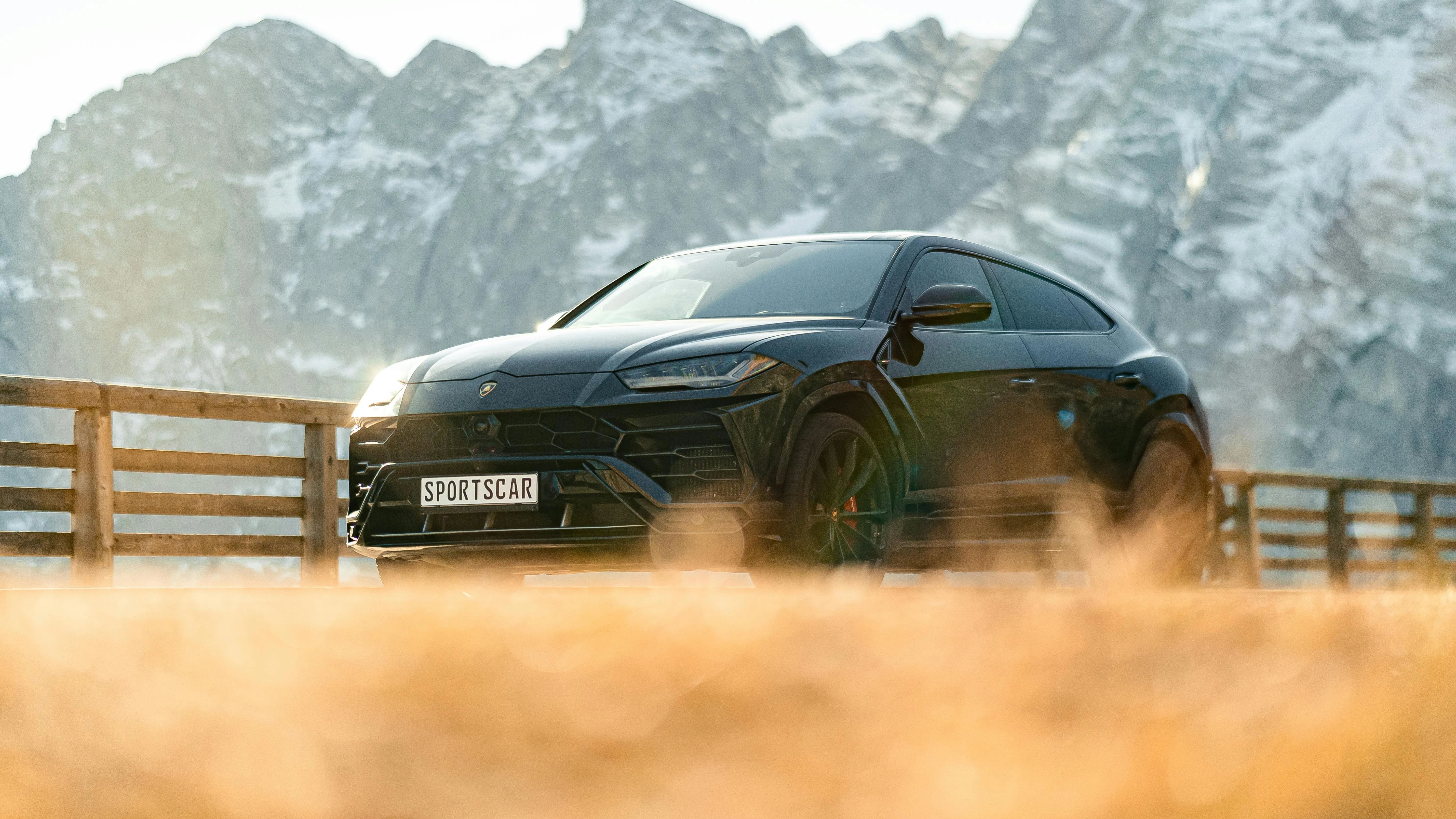 Black Lamborghini Urus · Free