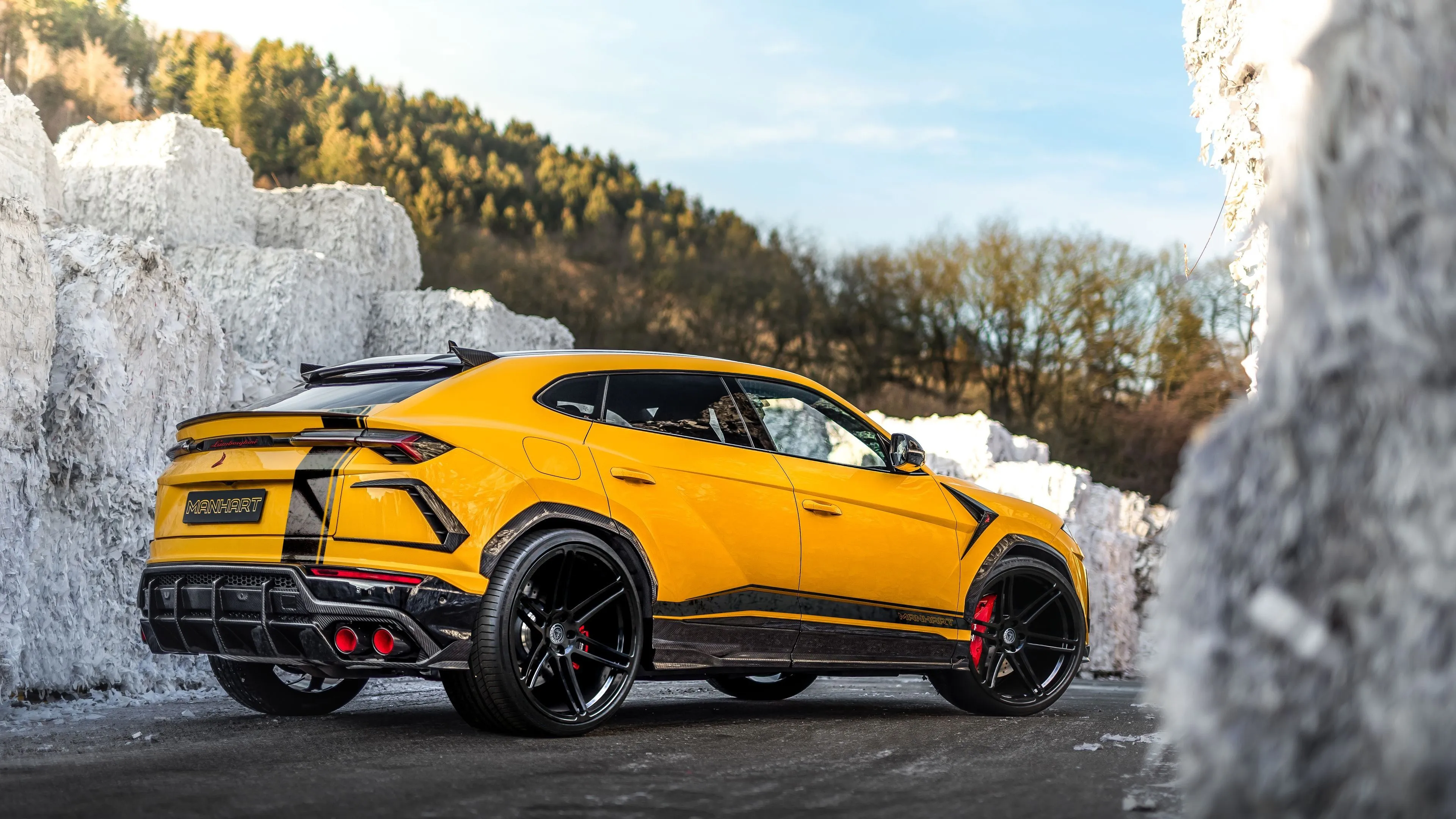 Lamborghini Urus Wallpaper