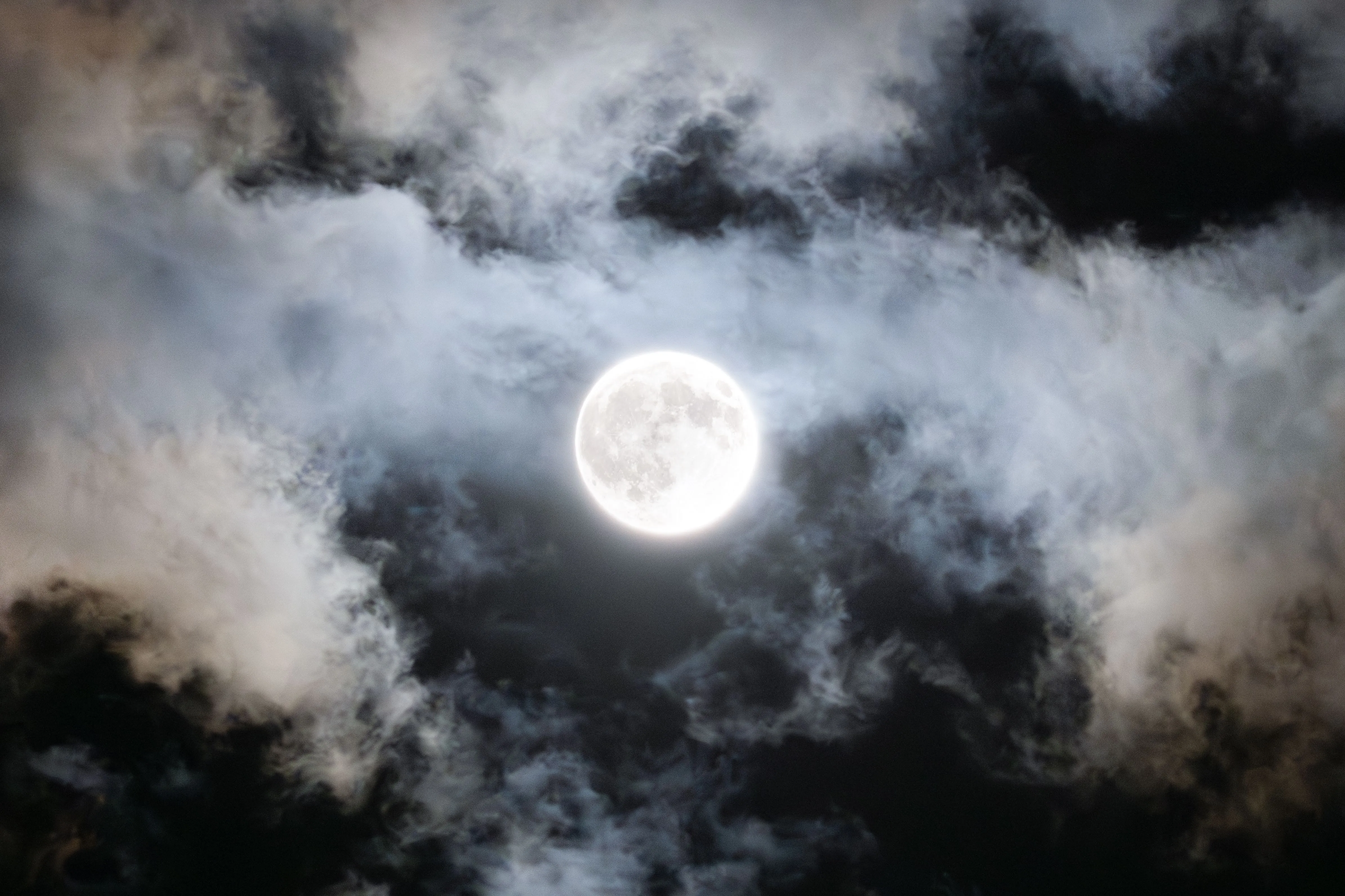 Full moon wallpaper for iPhone, iPad