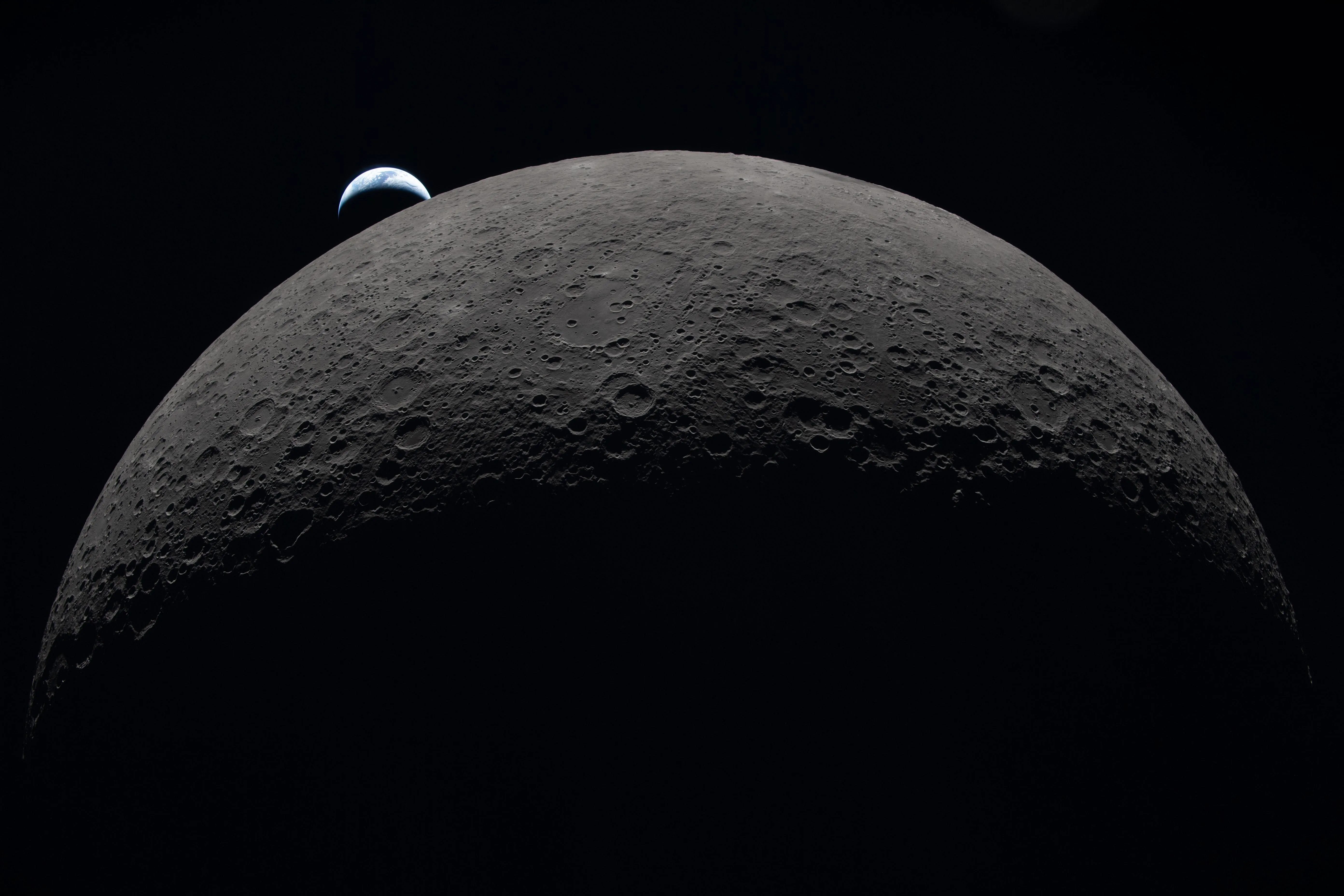 Artemis II Just Dropped Stunning Wallpaper For Your Phone Or PC